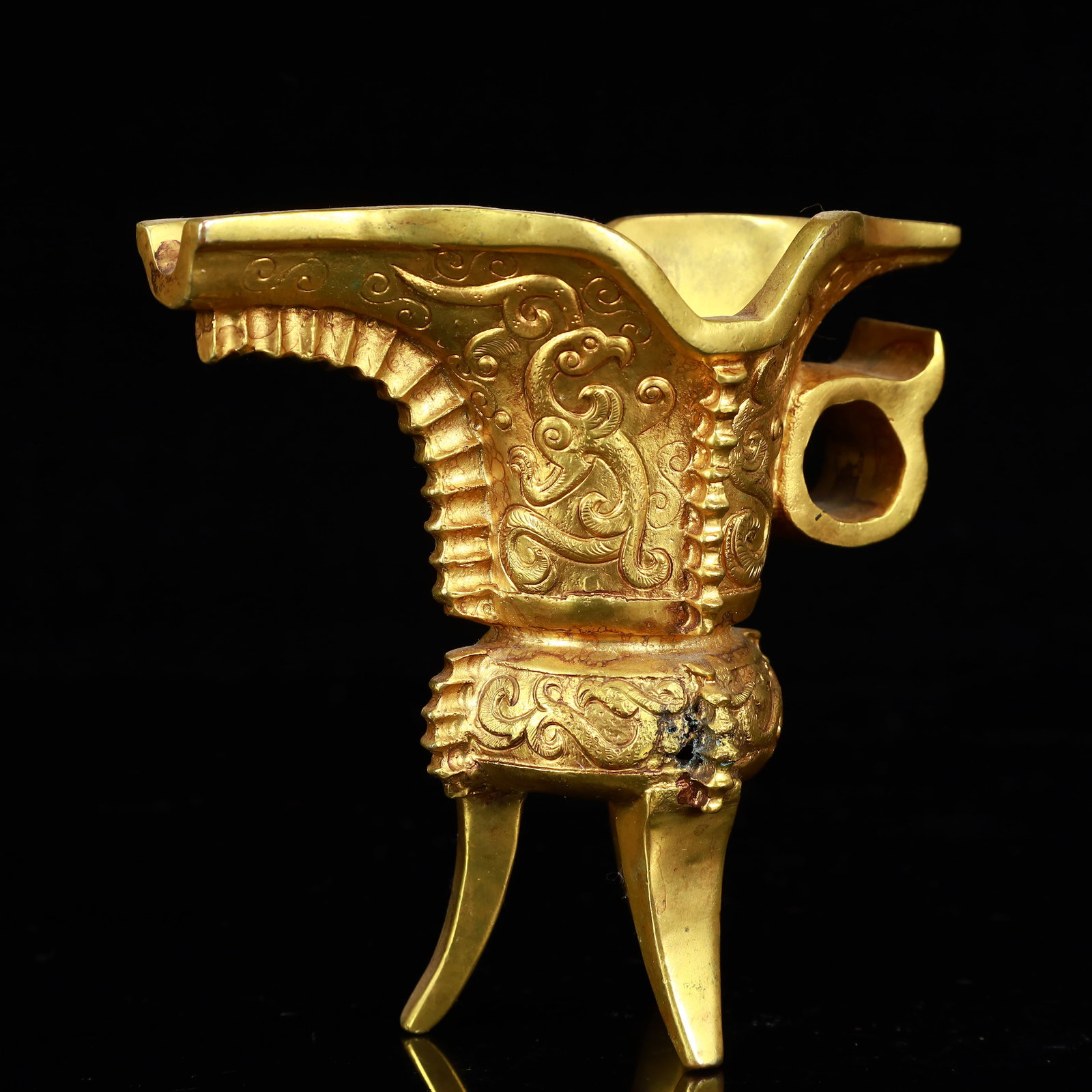 A Rare Gilt Bronze Dragon Pattern Tripod Goblet - 4