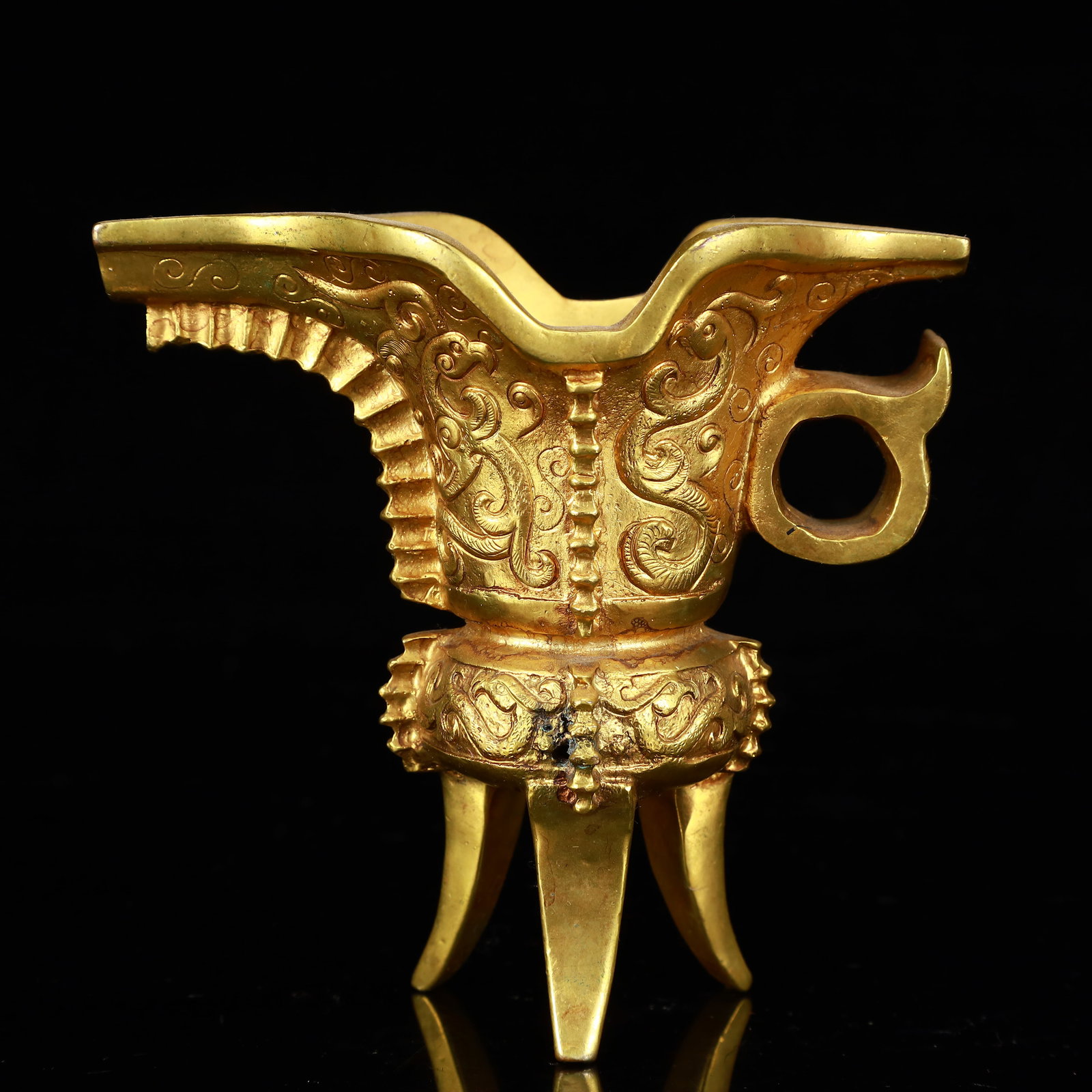 A Rare Gilt Bronze Dragon Pattern Tripod Goblet - 5