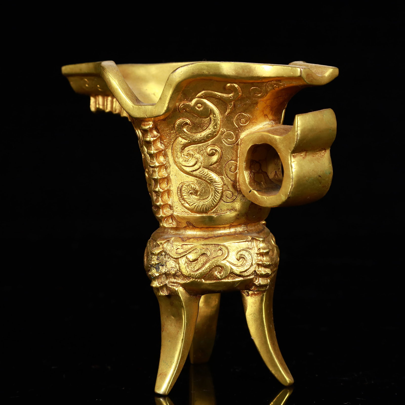 A Rare Gilt Bronze Dragon Pattern Tripod Goblet - 6
