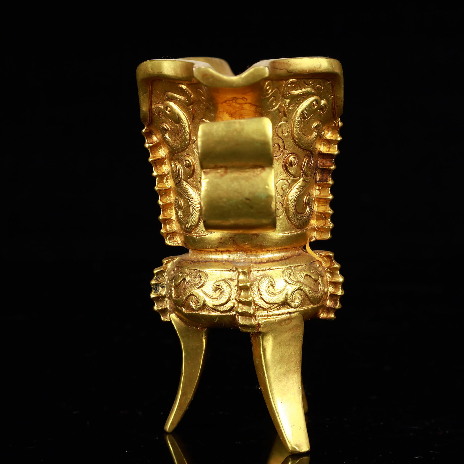 A Rare Gilt Bronze Dragon Pattern Tripod Goblet - 7