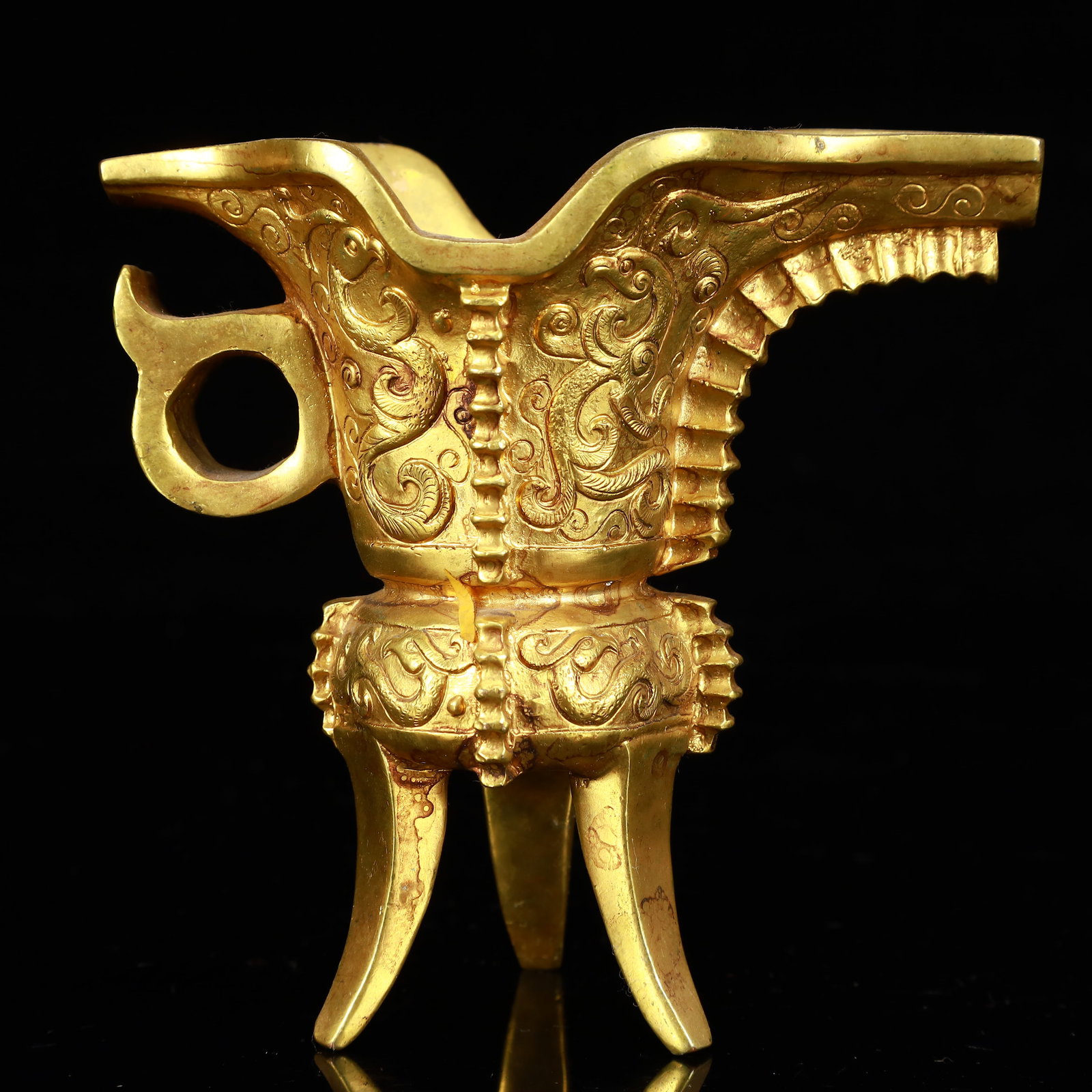A Rare Gilt Bronze Dragon Pattern Tripod Goblet - 9