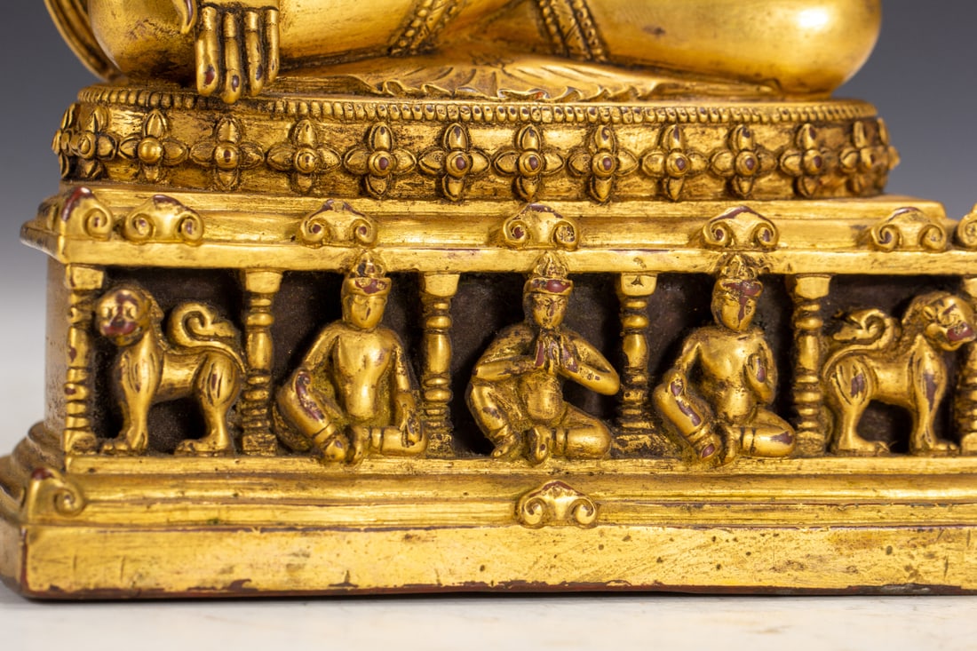 A Solemn Gilt Bronze Statue of Sakyamuni - 7