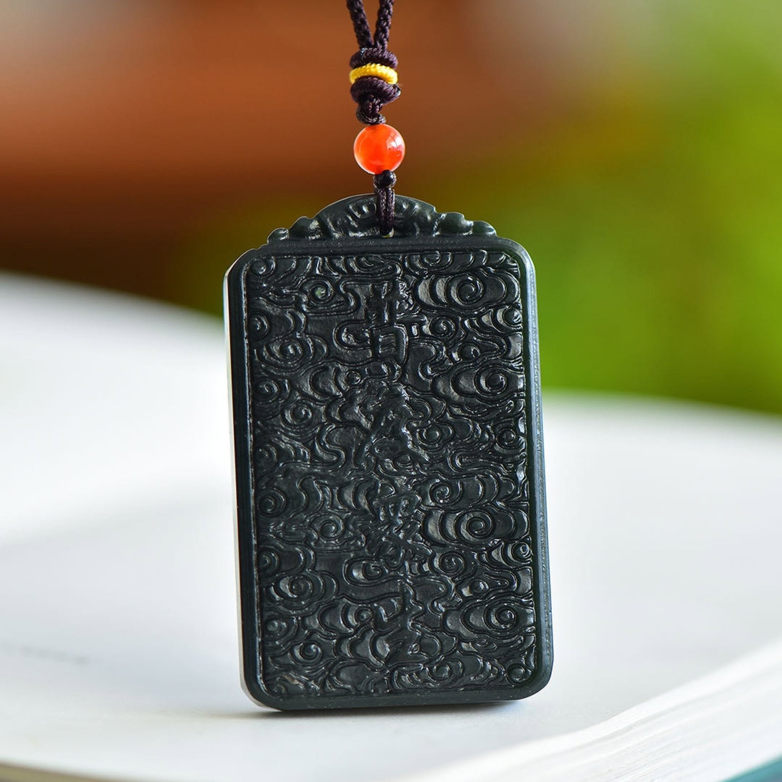 An Exquisite Sapphire Auspicious Cloud and Avalokitesvara Pattern Pendant - 3