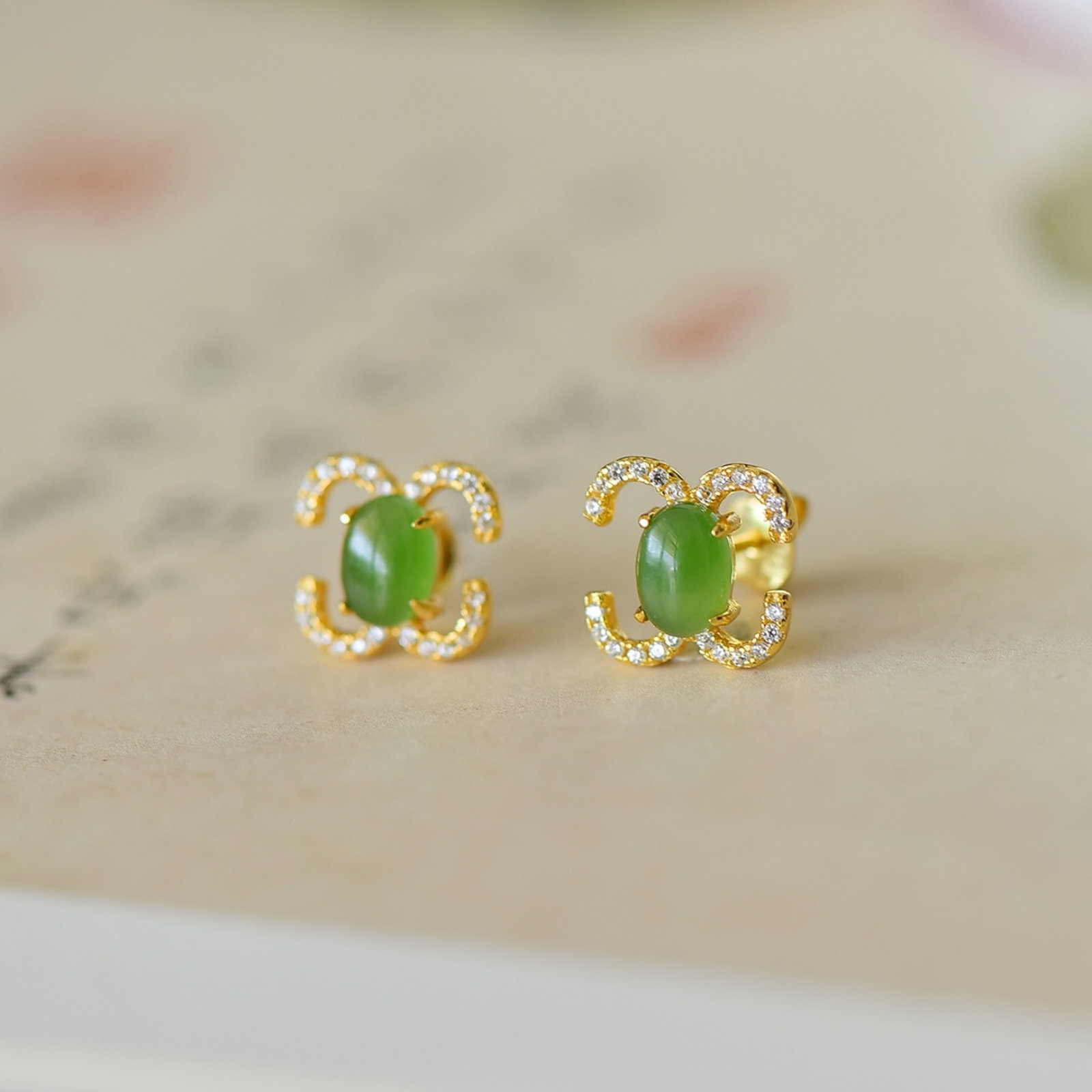 A Pair of Exquisite Sterling Silver-Gold Plated Inlaid Jasper Earrings - 2