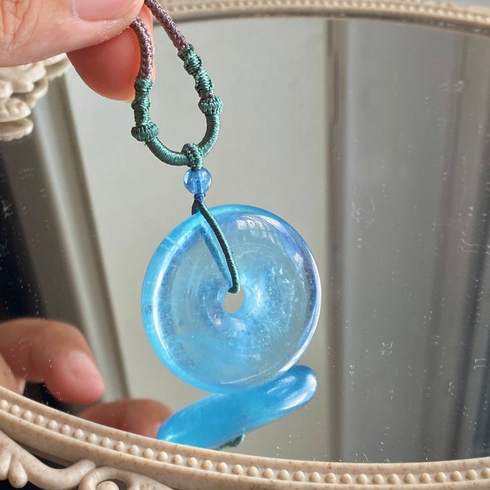 An Exquisite Aquamarine Pendant: Estimated Value:920-1840 An Exquisite Aquamarine Pendant,Size: 36mmx10mm,Weight:24g 海蓝宝吊坠