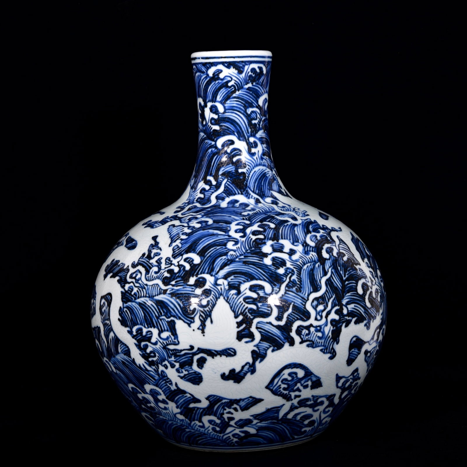 A Huge Blue and White Seawater and Dragon Pattern Vase - 8