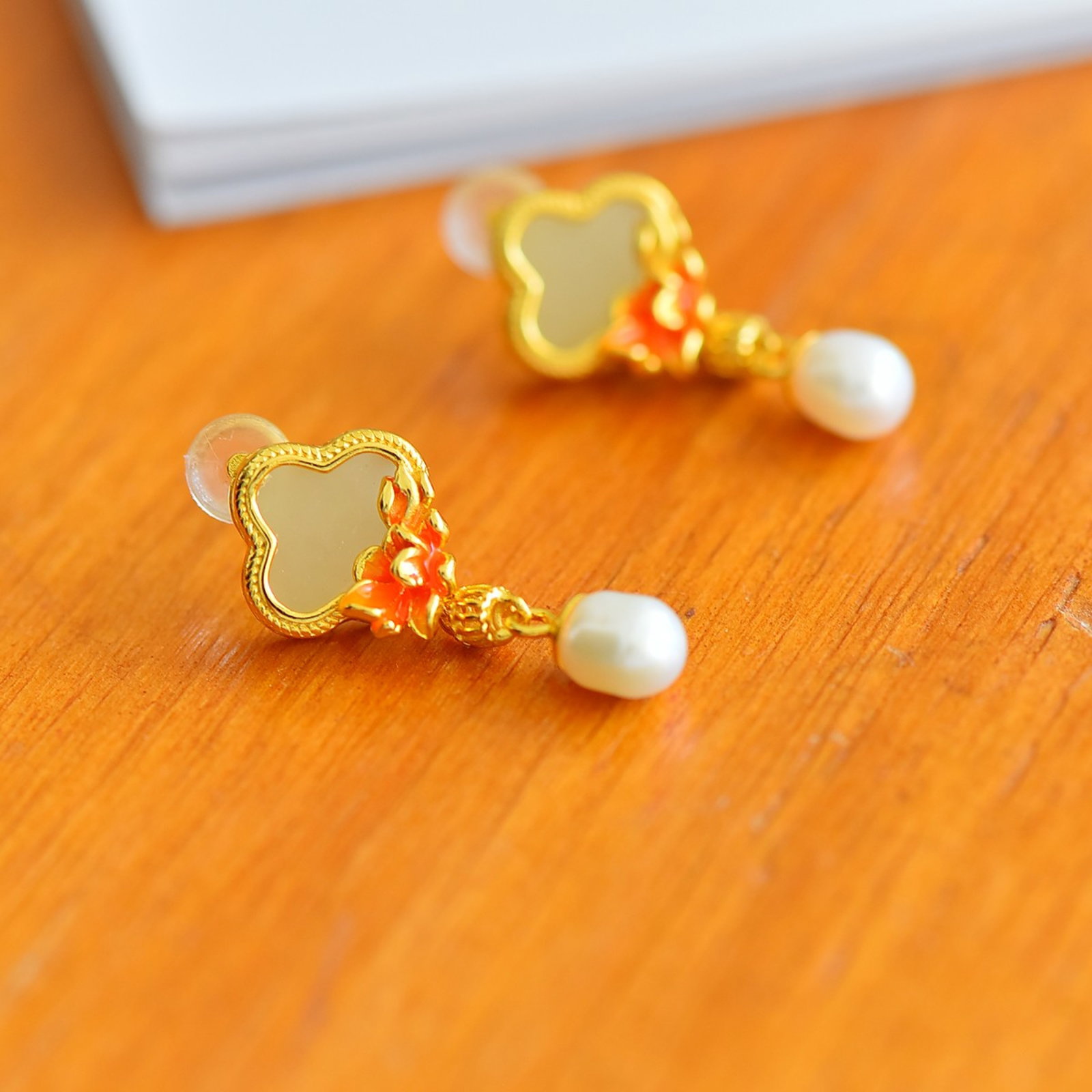A Pair of Exquisite Sterling Silver-Gold Plated Inlaid White Jade Earrings,Inlaid Pearls - 4