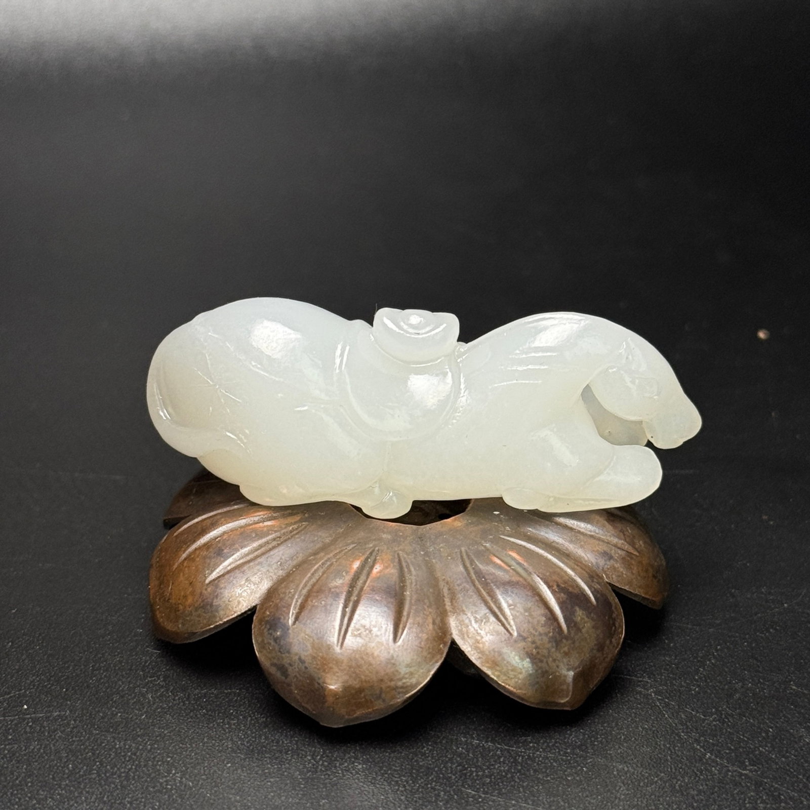An Exquisite White Jade Horse Pendant - 2