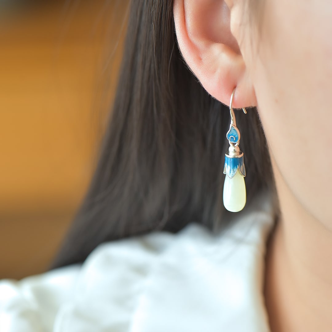A Pair of Exquisite Sterling Silver Inlaid White Jade Enamel Earrings - 6