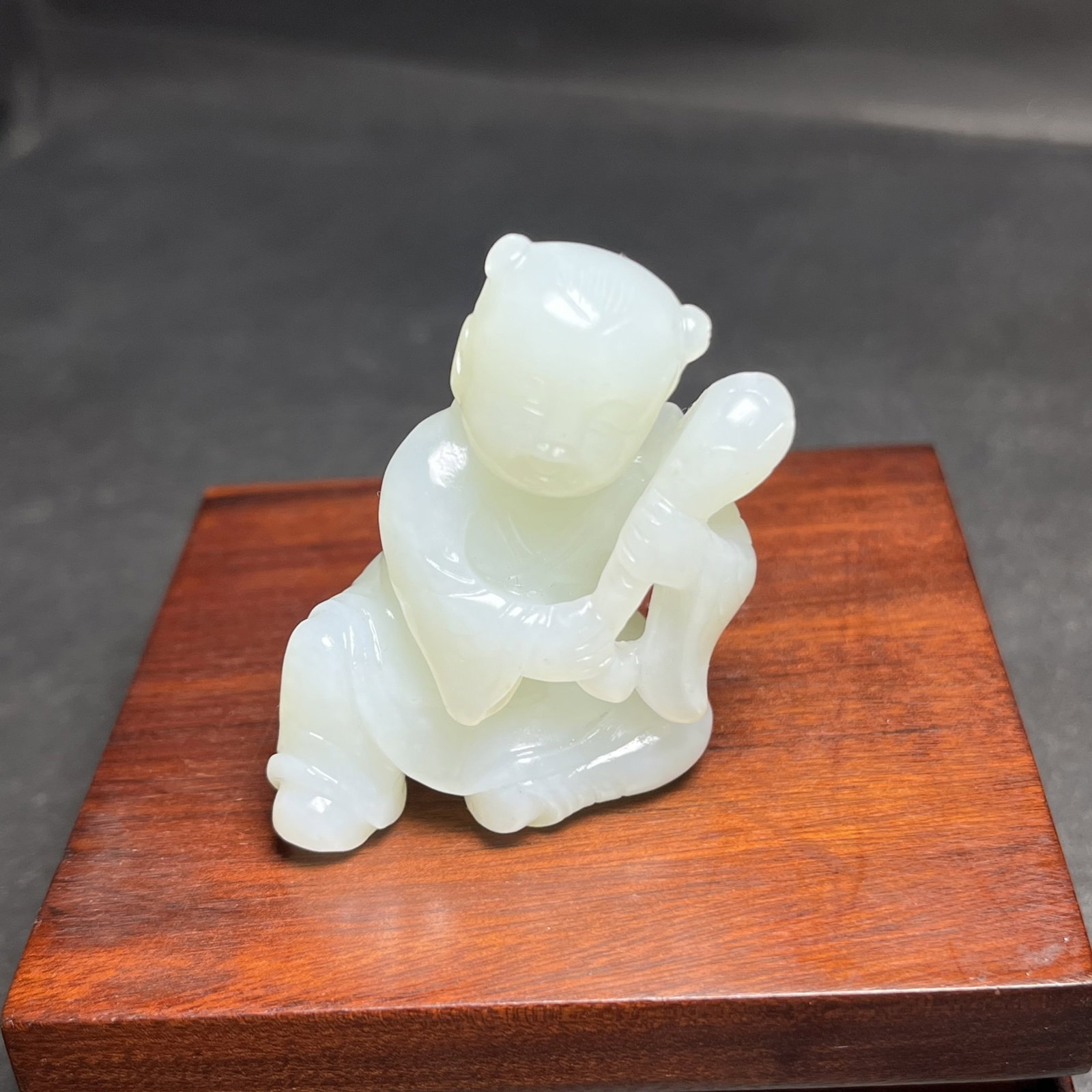 An Exquisite White Jade Figure Pendant: Estimated Value:680-1360 An Exquisite White Jade Figure Pendant,Qing Dynasty,China,Size:35mmx24mmx47mm,Weight:46g 白玉人物挂件,中国清代