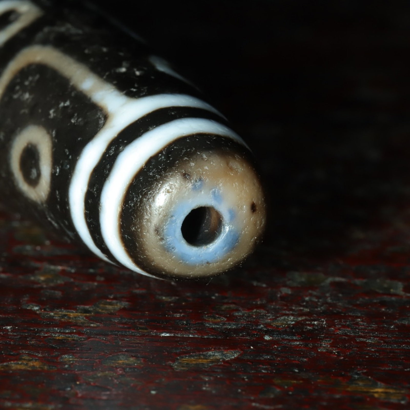 An Exquisite Nine Eyes Dzi Bead Pendant - 9