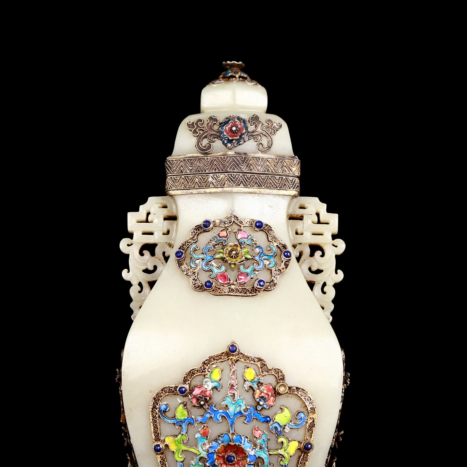 An exquisite white jade covered silver gilt and enamel amphora with lid - 2