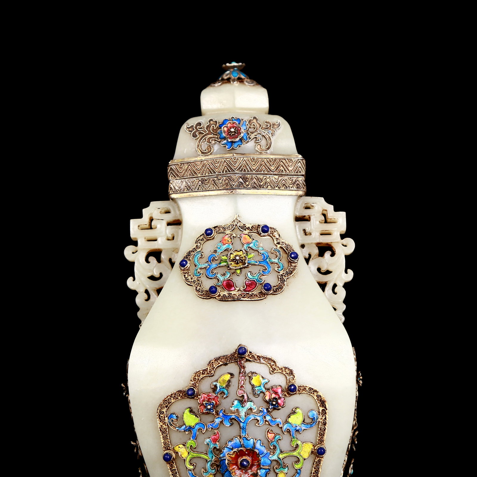 An exquisite white jade covered silver gilt and enamel amphora with lid - 7