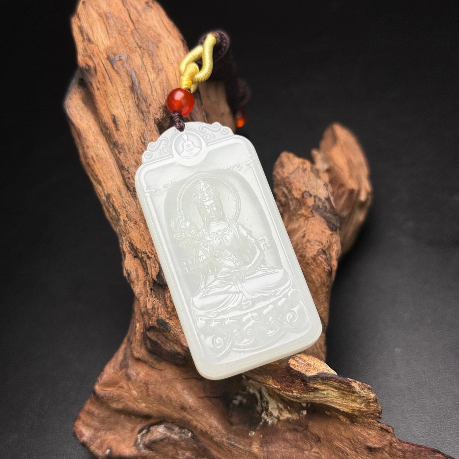 An Exquisite White Jade Statue of Avalokitesvara Pattern Pendant - 2