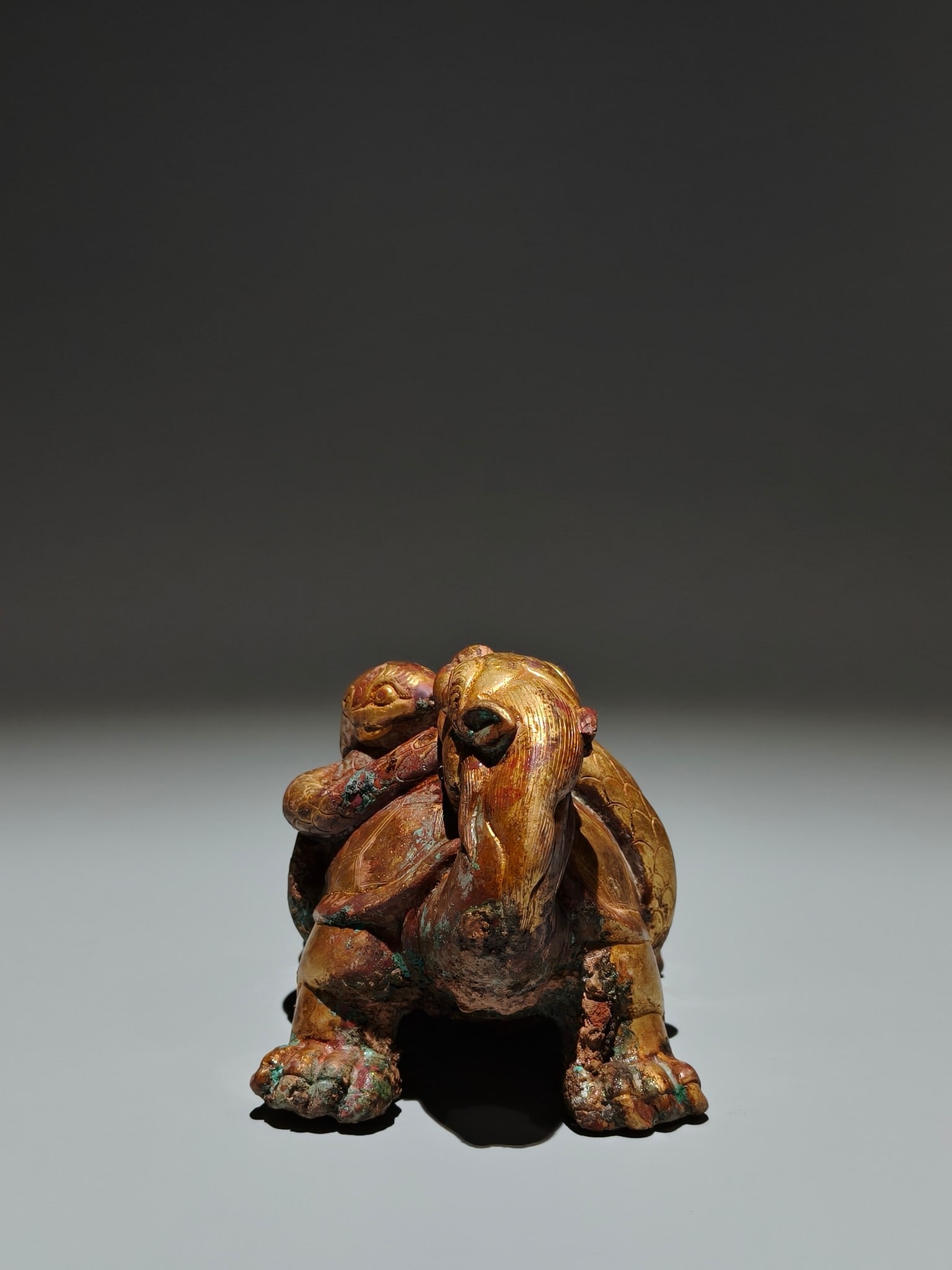 An Exquisite Gilt Bronze Snake Pattern Turtle Ornament - 3