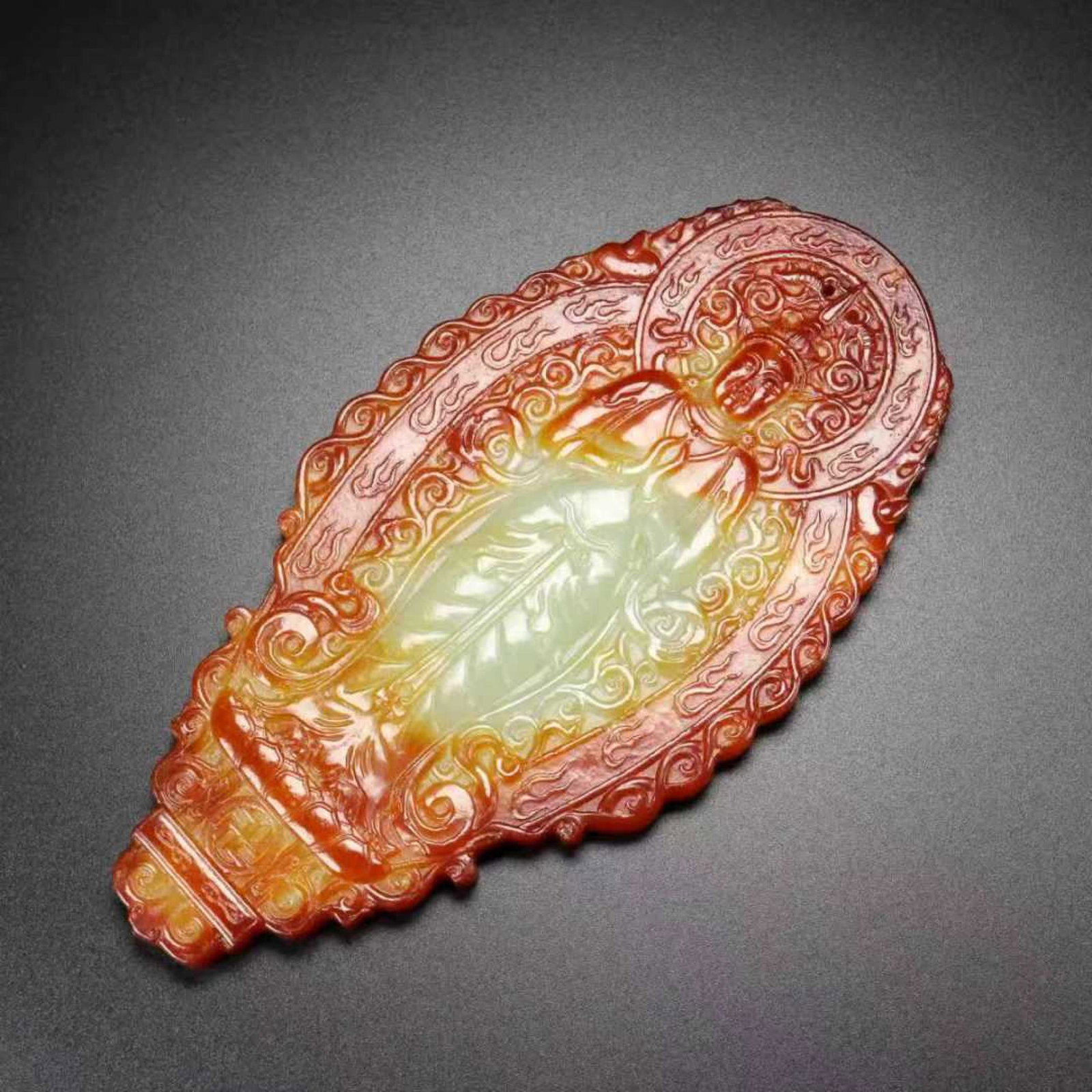 An Exquisite White Jade Buddha Statue Pattern Pendant - 6