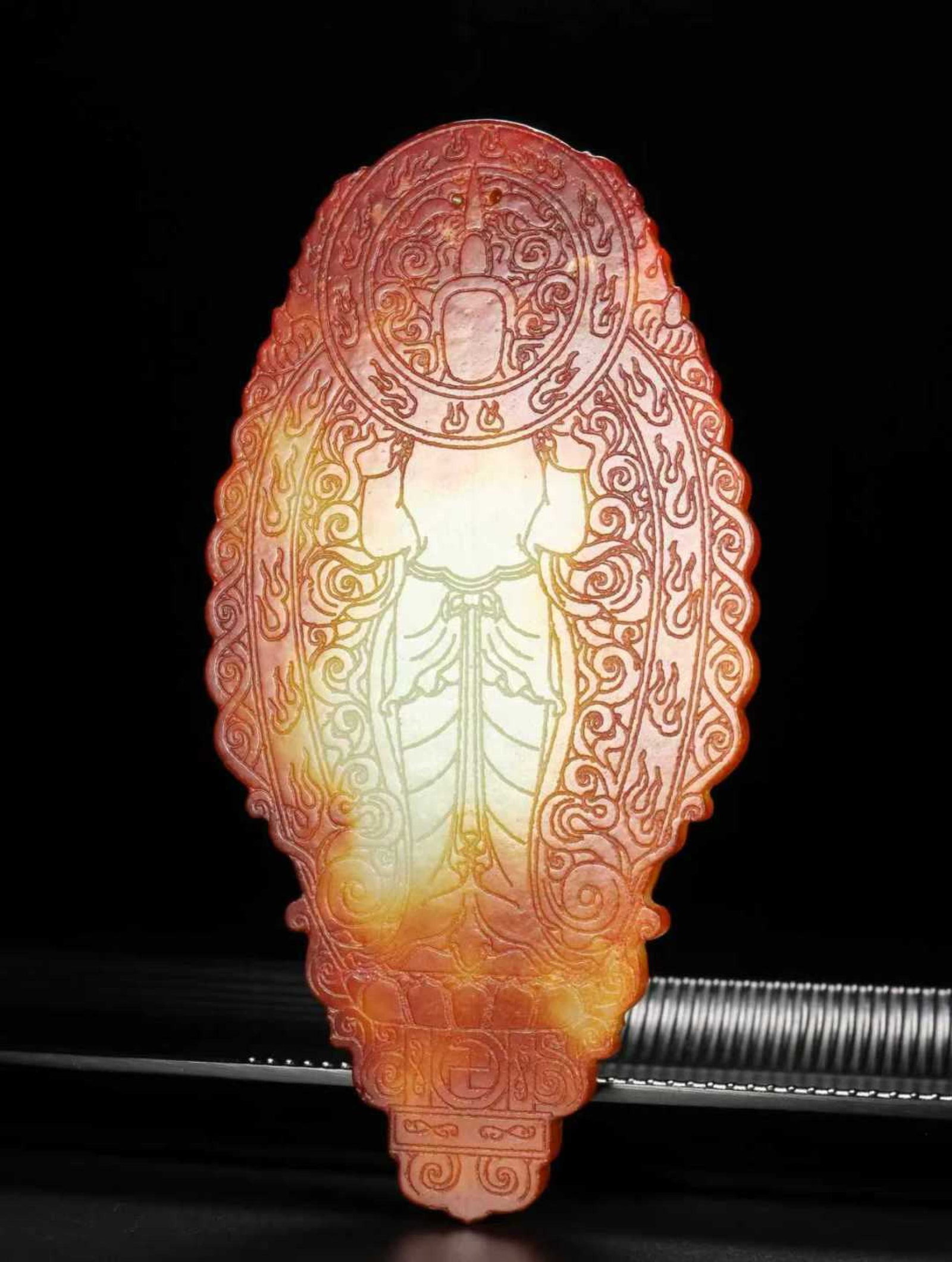 An Exquisite White Jade Buddha Statue Pattern Pendant - 8