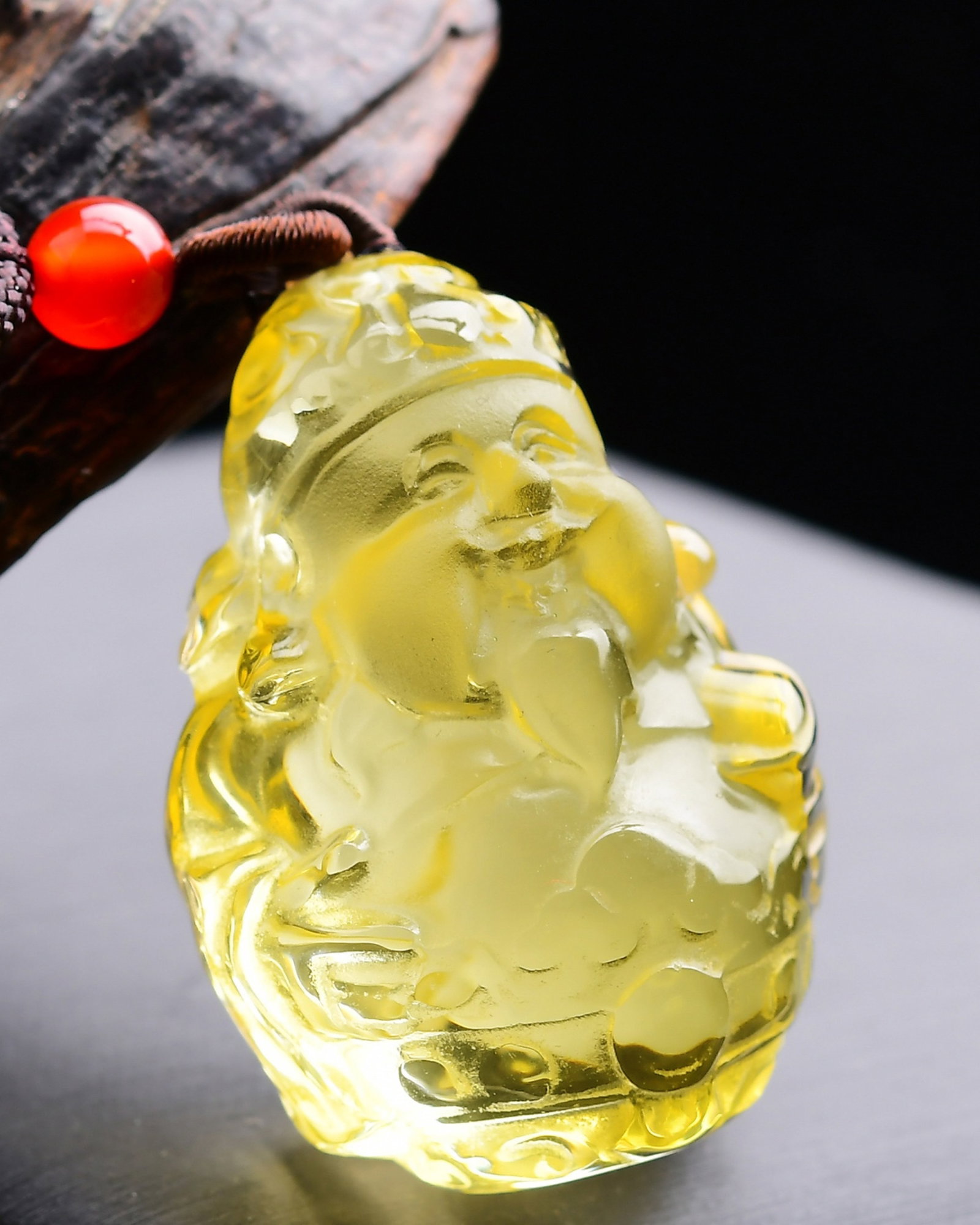 An Exquisite Crystal Statue of Mammon Pendant - 2