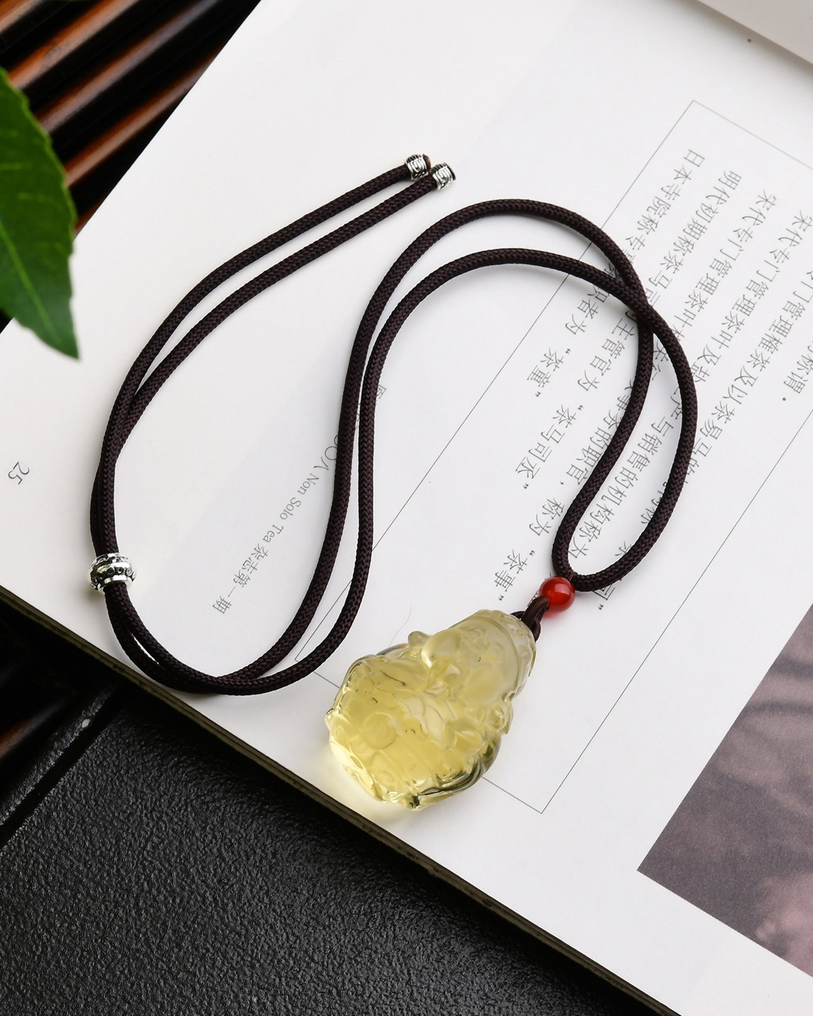 An Exquisite Crystal Statue of Mammon Pendant - 5