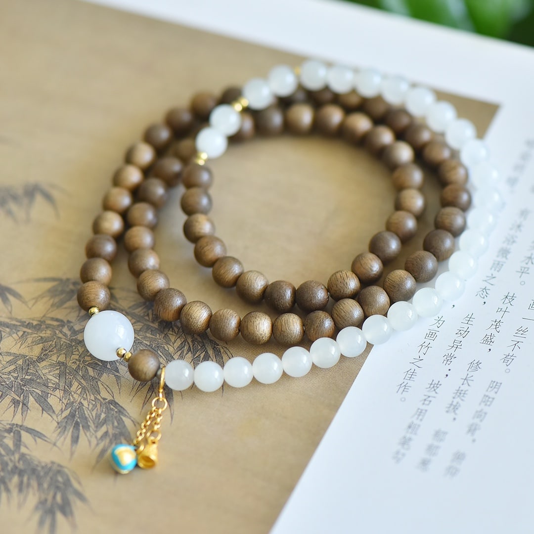 An Exquisite White Jade Eaglewood Bracelets - 5