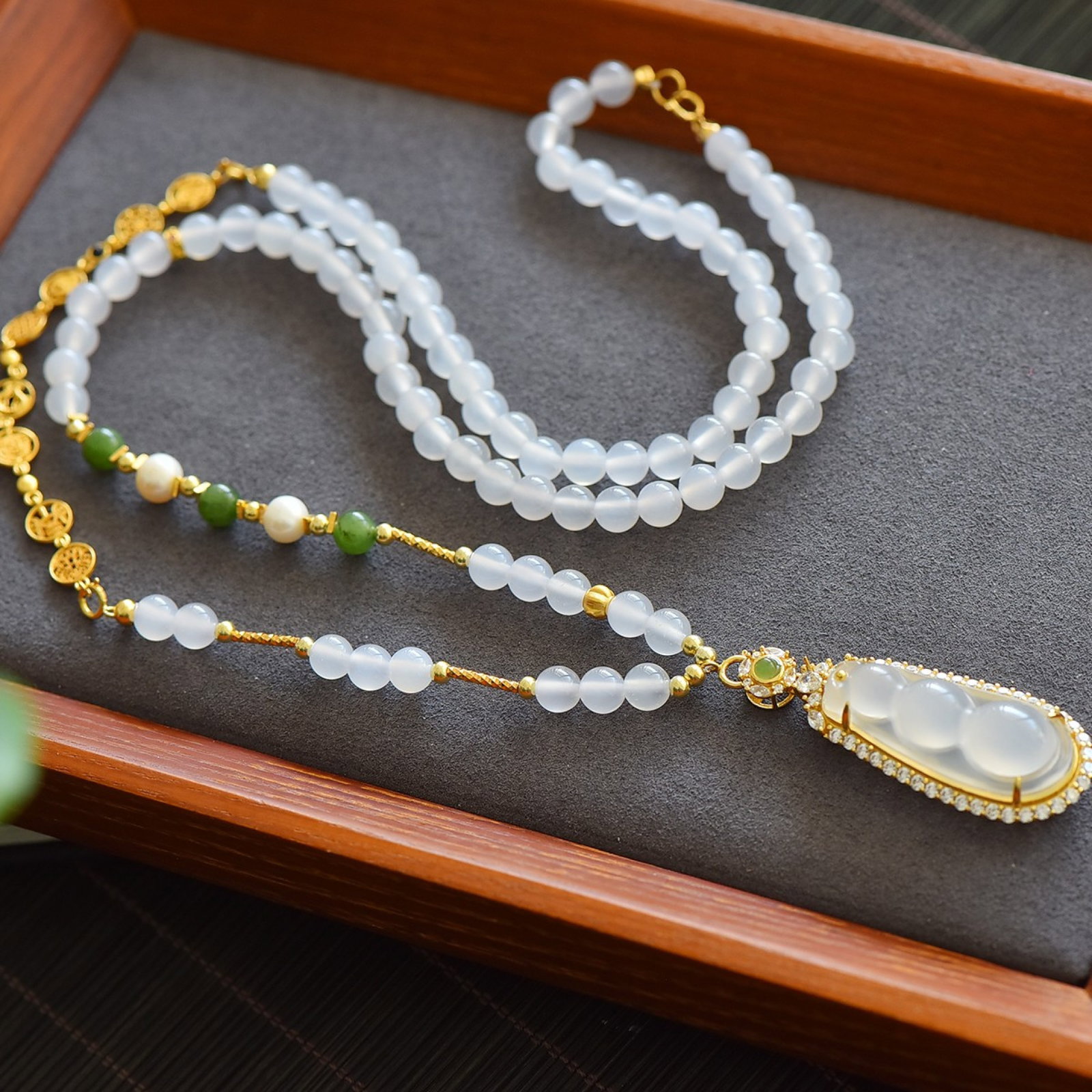 An Exquisite Sterling Silver-Gold Plated Inlaid Agate Pendant,Inlaid Diamond - 2