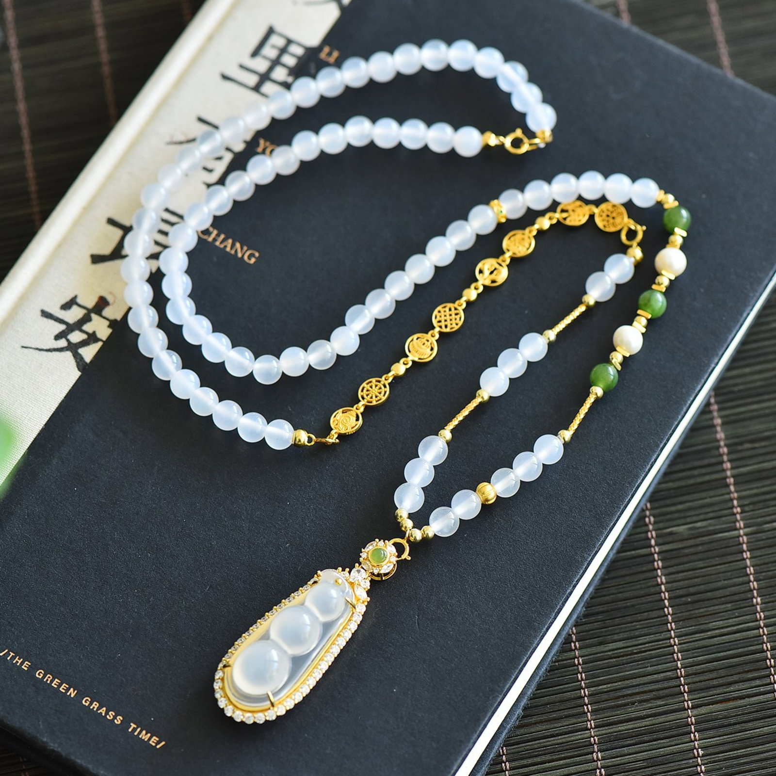 An Exquisite Sterling Silver-Gold Plated Inlaid Agate Pendant,Inlaid Diamond - 3