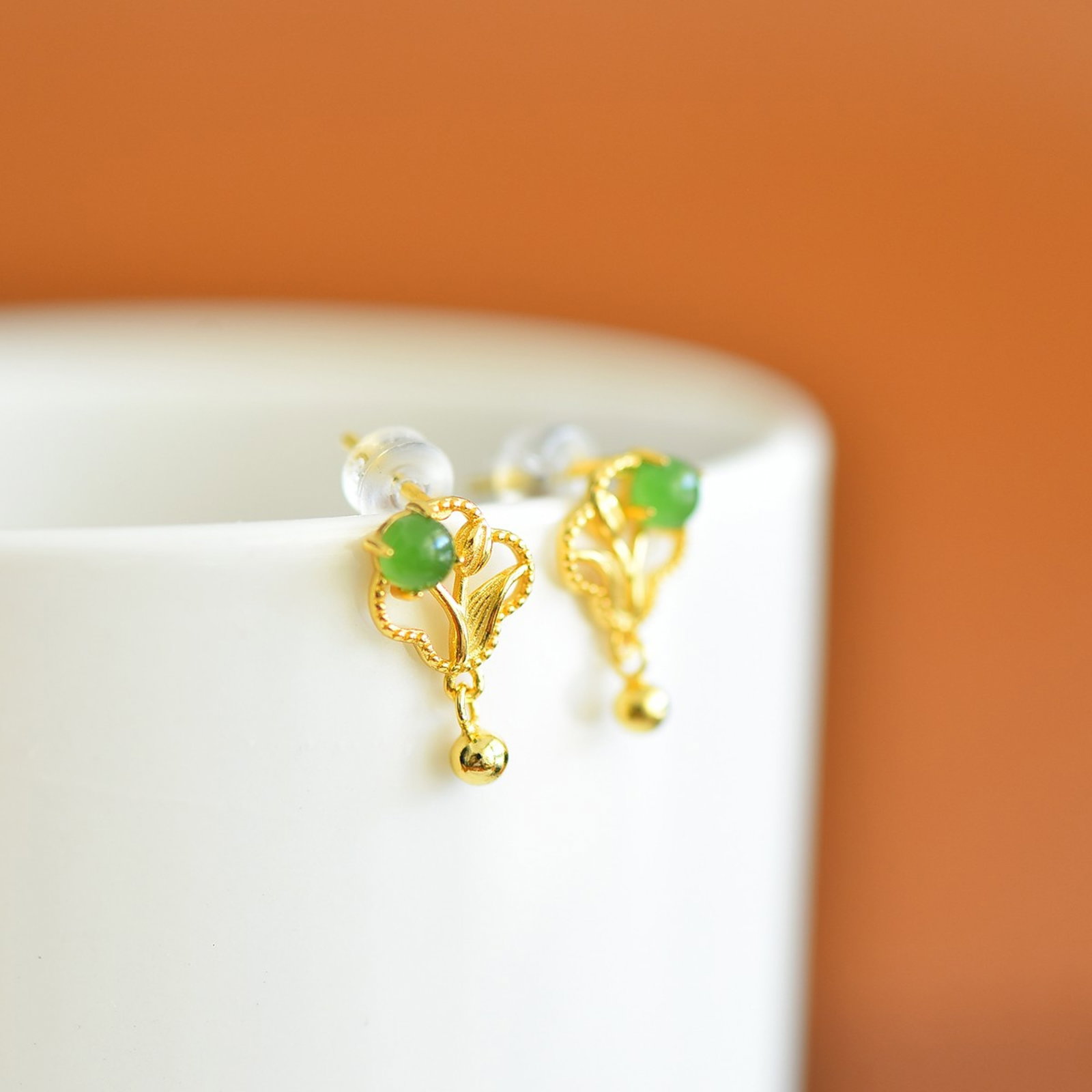A Pair of Exquisite Sterling Silver-Gold Plated Inlaid Jasper Earrings - 4