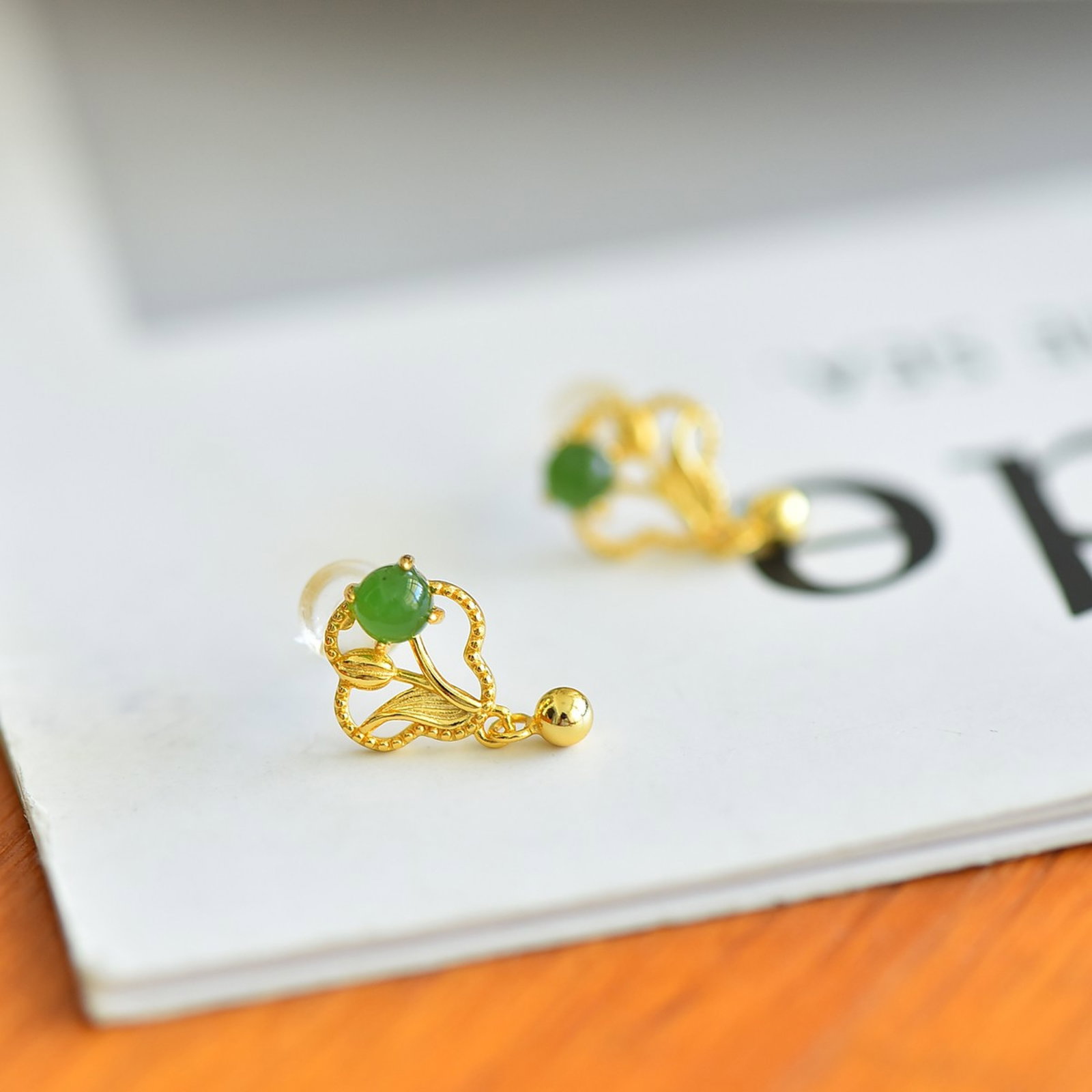 A Pair of Exquisite Sterling Silver-Gold Plated Inlaid Jasper Earrings - 5