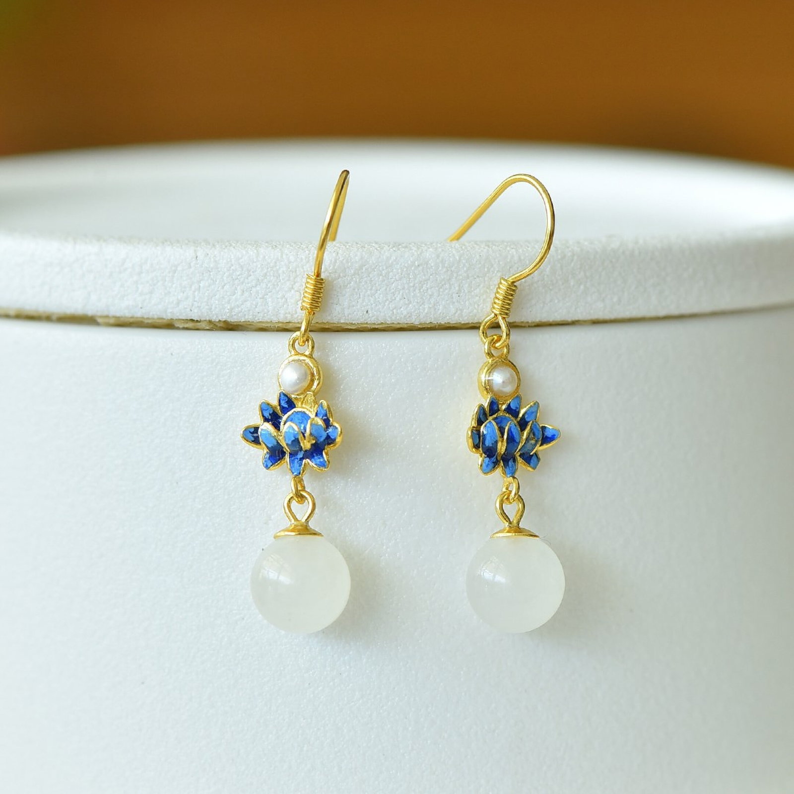 A Pair of Exquisite Sterling Silver-Gold Plated Inlaid White Jade Earrings - 2