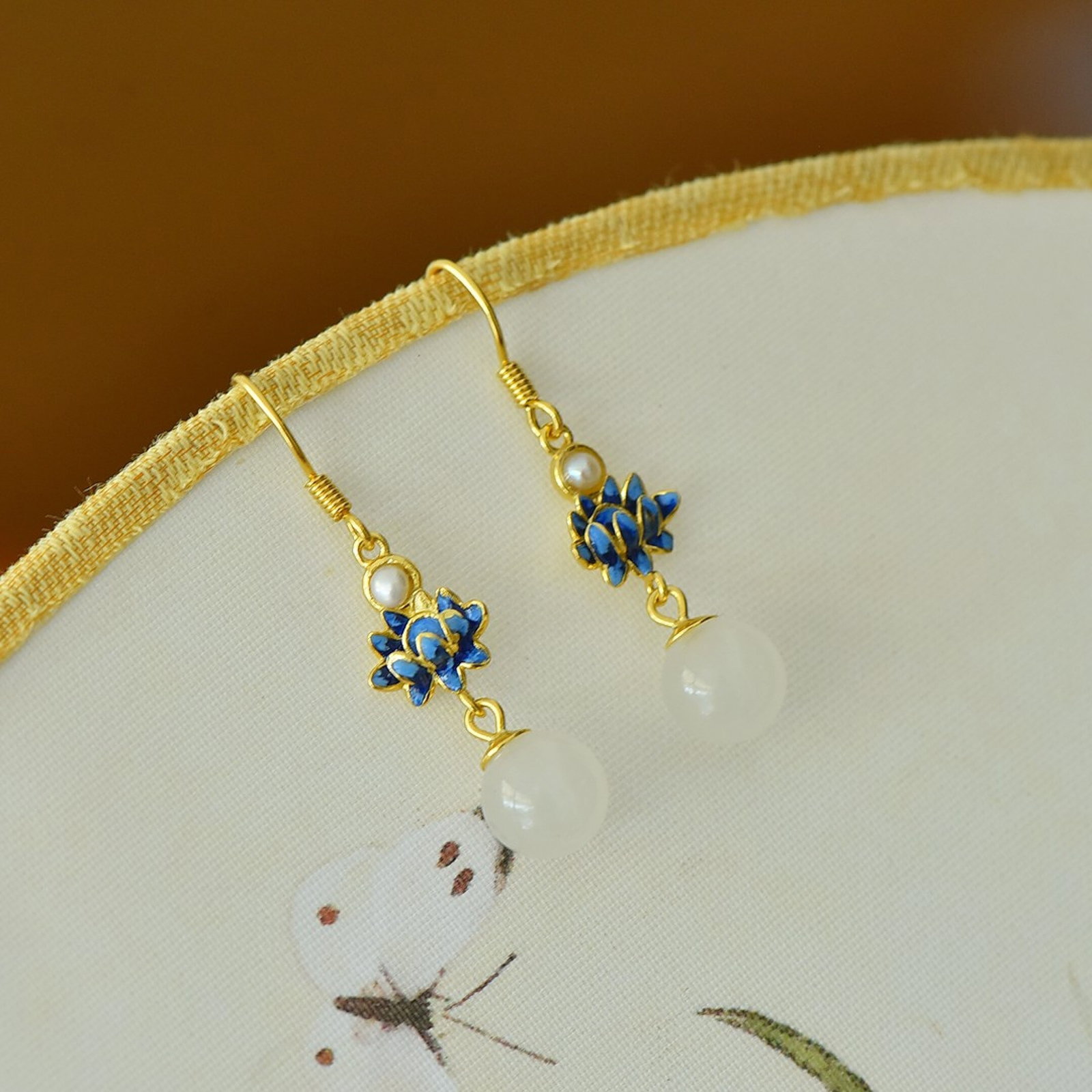 A Pair of Exquisite Sterling Silver-Gold Plated Inlaid White Jade Earrings - 3