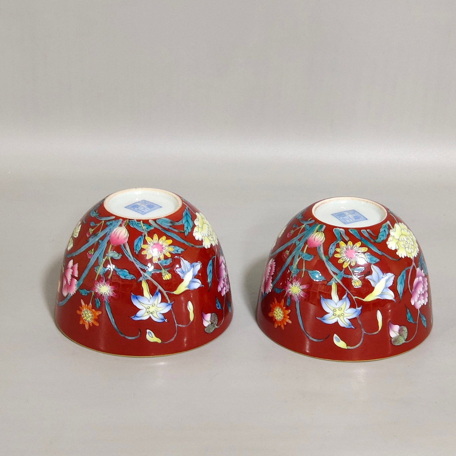 A Pair of Exquisite Enamel Red Glazed Flower Pattern Cups - 3