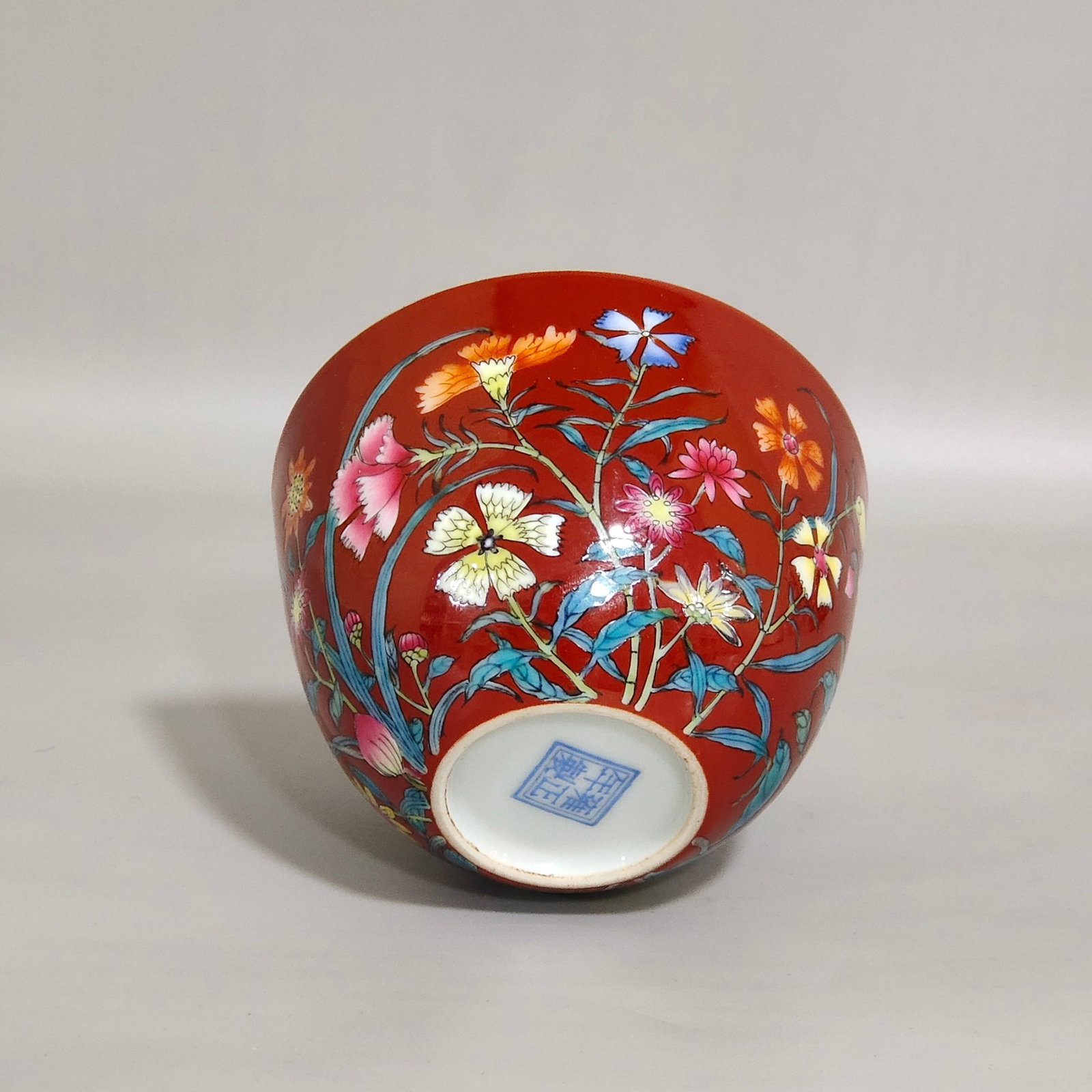 A Pair of Exquisite Enamel Red Glazed Flower Pattern Cups - 4