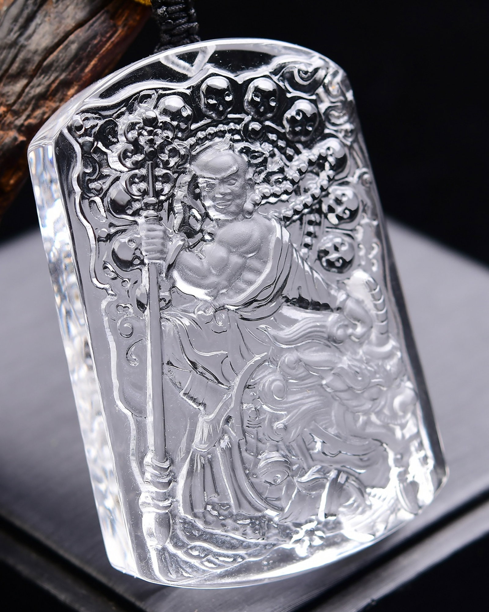 An Exquisite Crystal Statue of Kshitigarbha Bodhisattva Pattern Pendant - 4