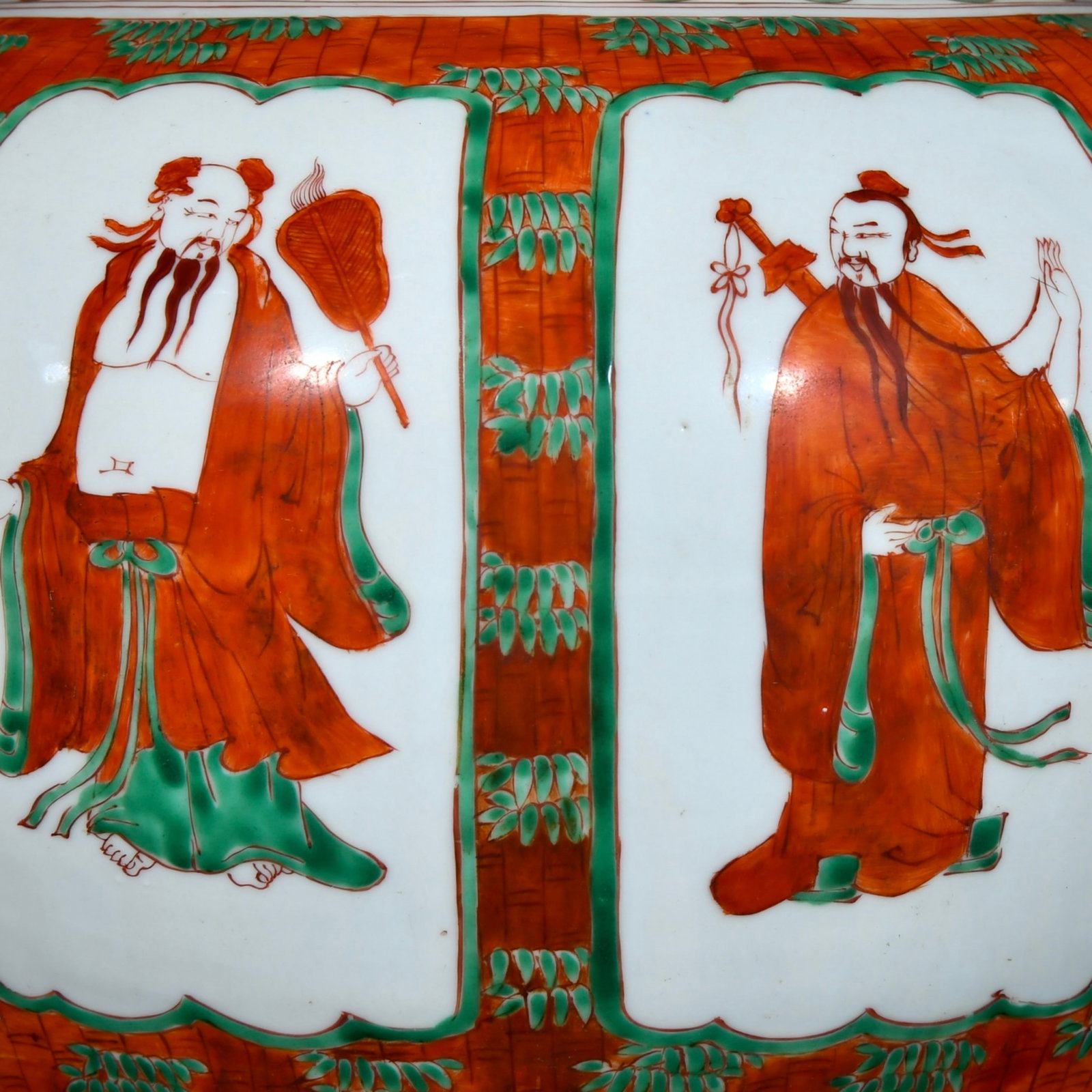 A Rare Red Green Color Figure Pattern Cover Jar - 7