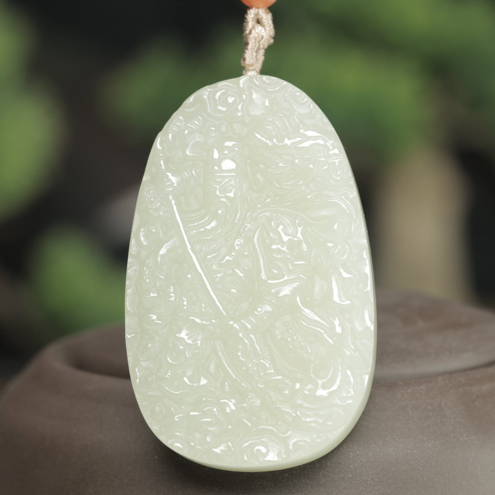 An Exquisite White Jade Guangong and Dragon Pattern Pendant - 2