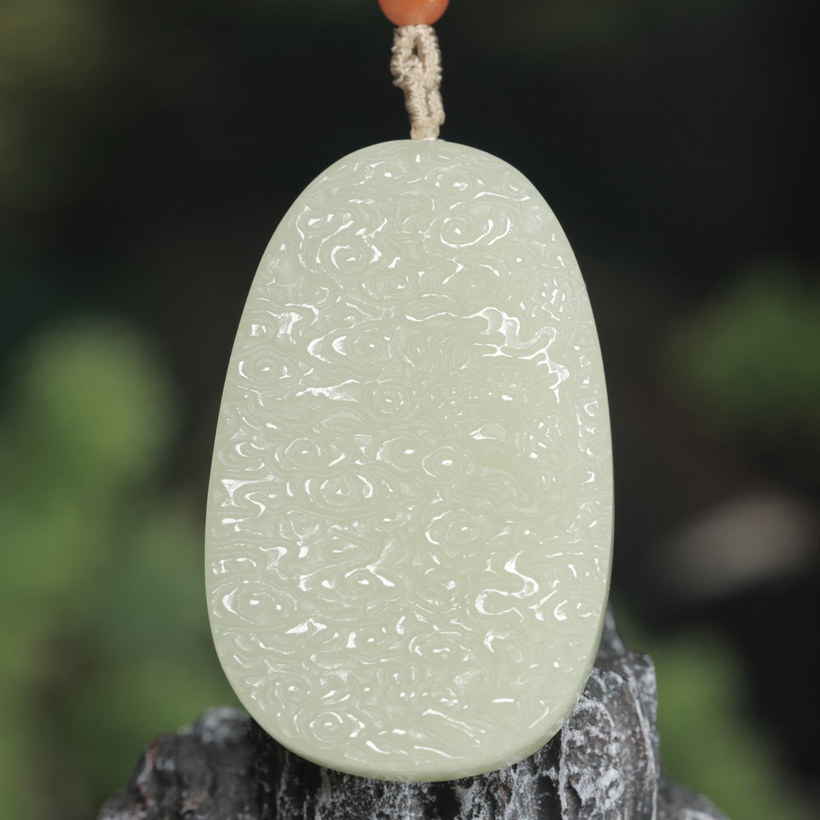 An Exquisite White Jade Guangong and Dragon Pattern Pendant - 4