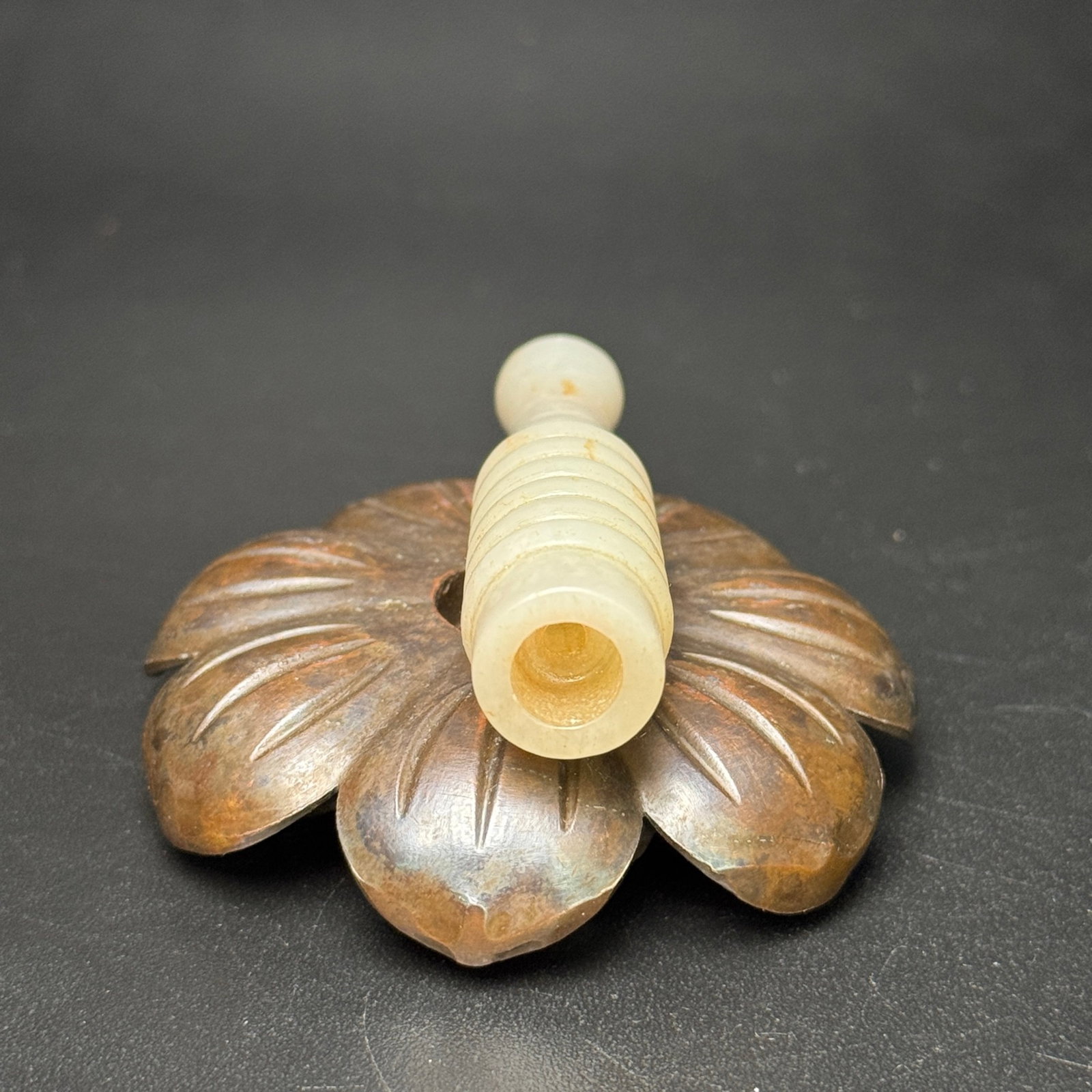 An Exquisite White Jade Pendant - 4