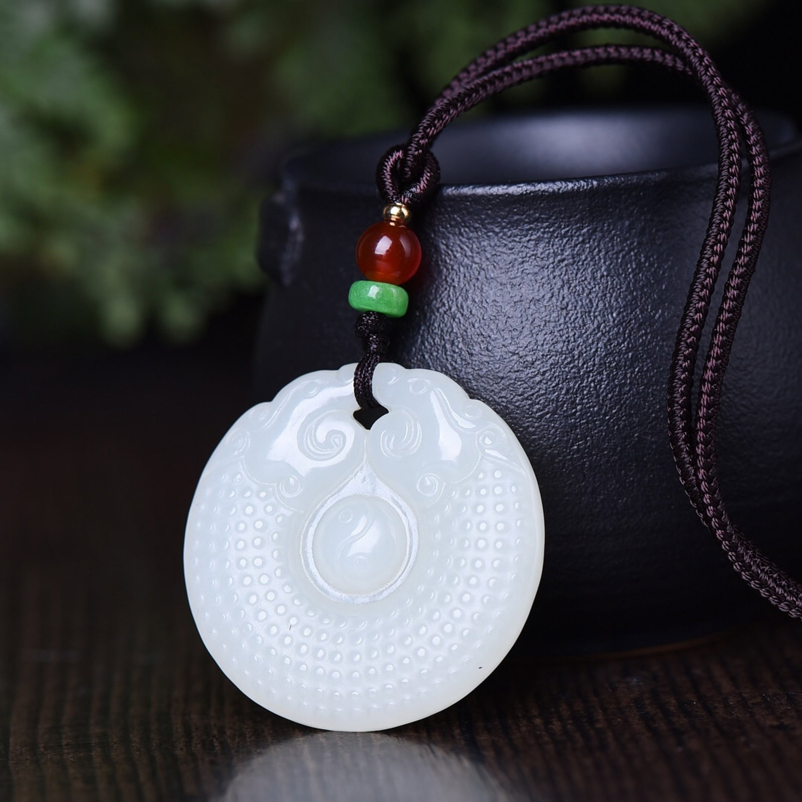 An Exquisite White Jade Dragon Pendant - 3