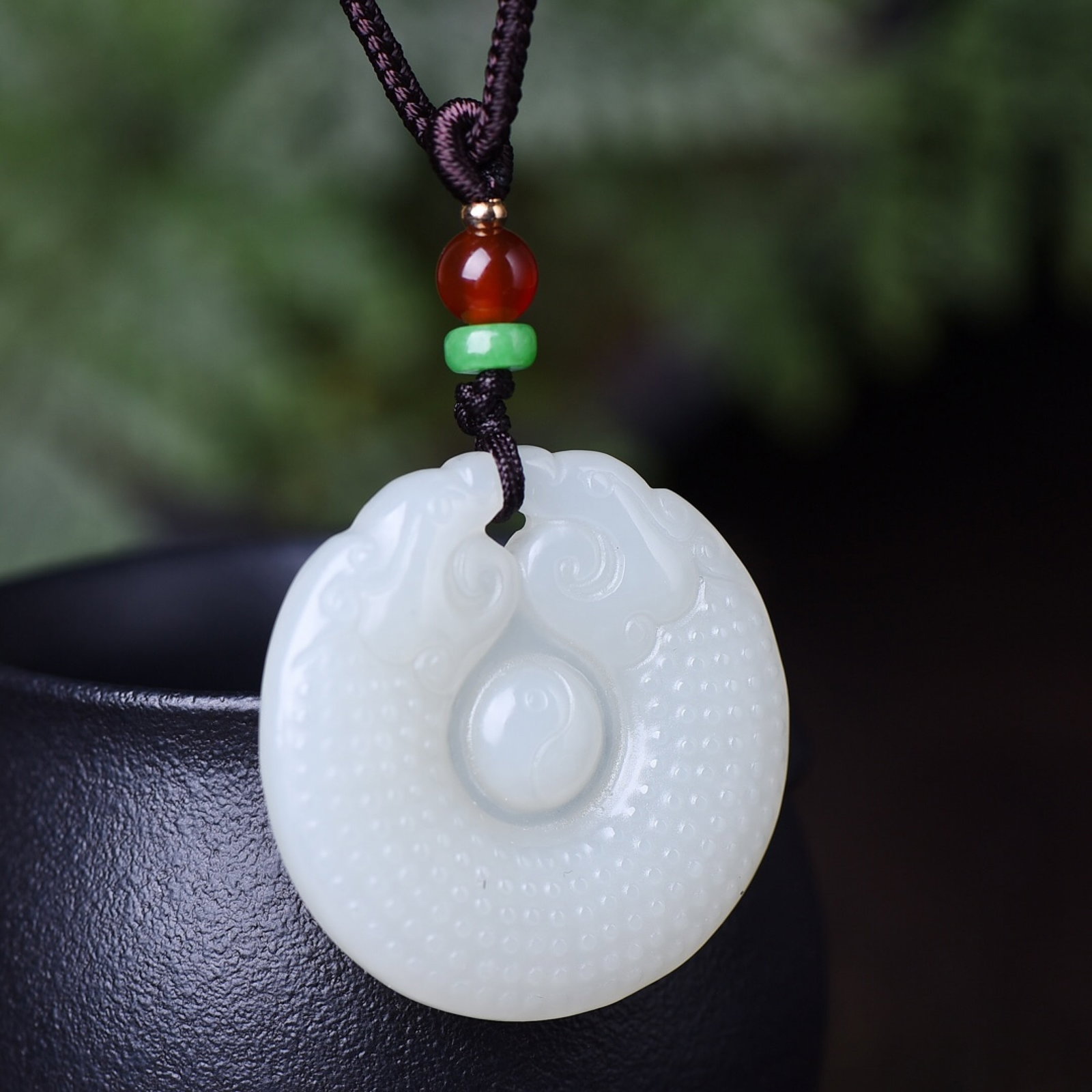 An Exquisite White Jade Dragon Pendant - 4