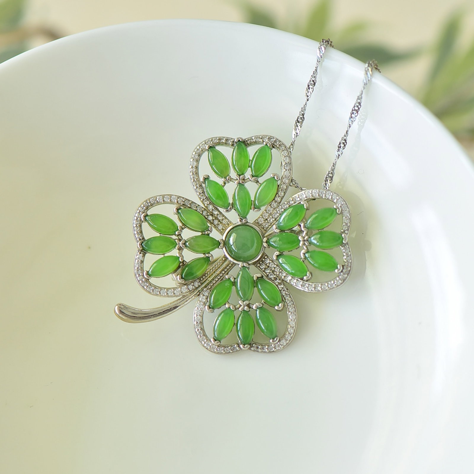 An Exquisite Sterling Silver Inlaid Jasper Pendant,Inlaid Diamond - 2