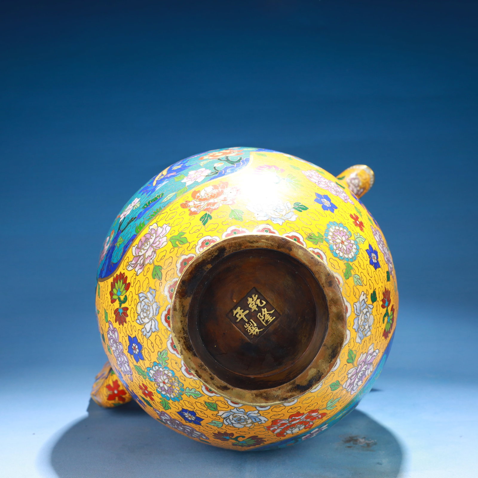 An Exquisite Cloisonne Flower and Bird Pattern Teapot - 10