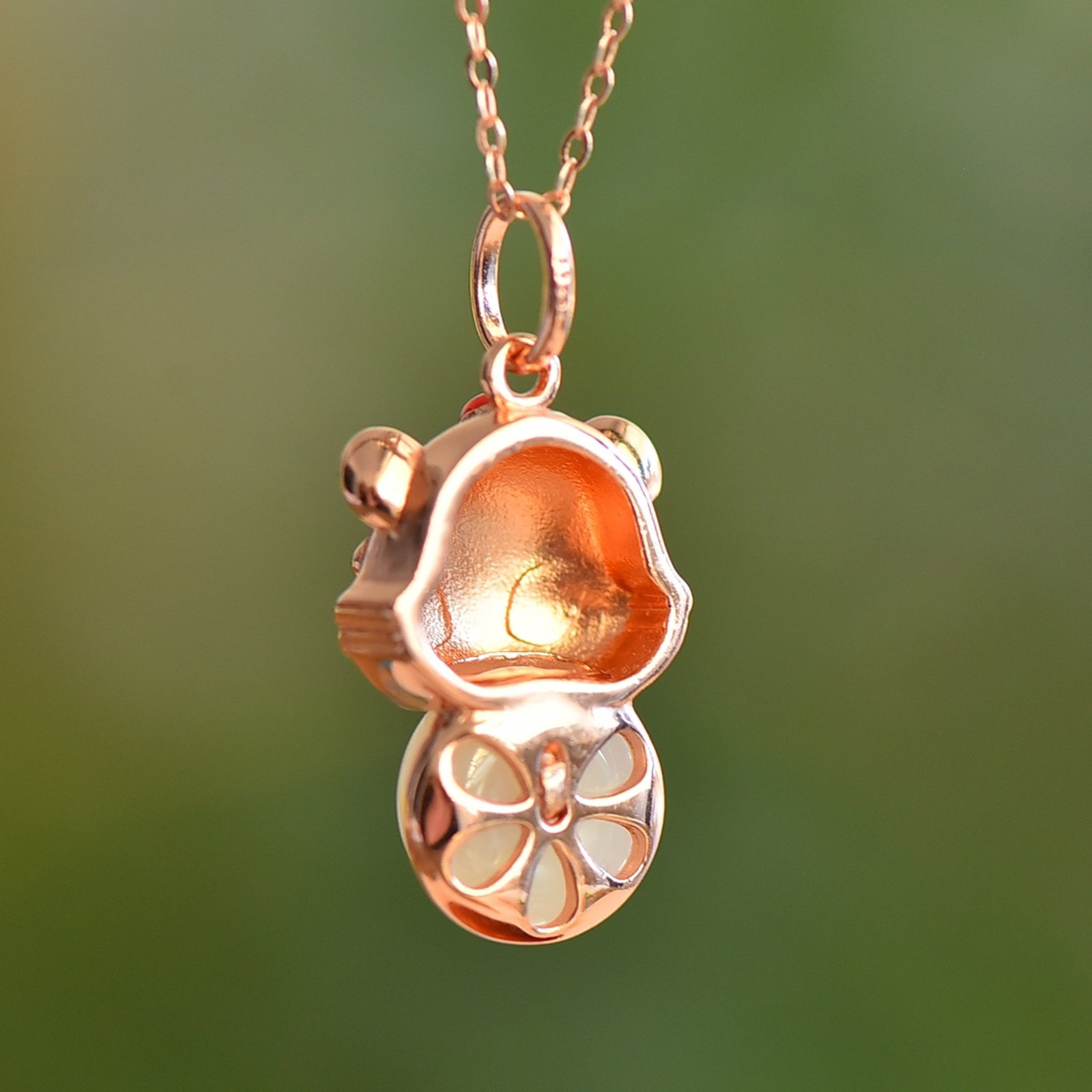 An Exquisite Sterling Silver-Gold Plated Inlaid White Jade Pendant - 5