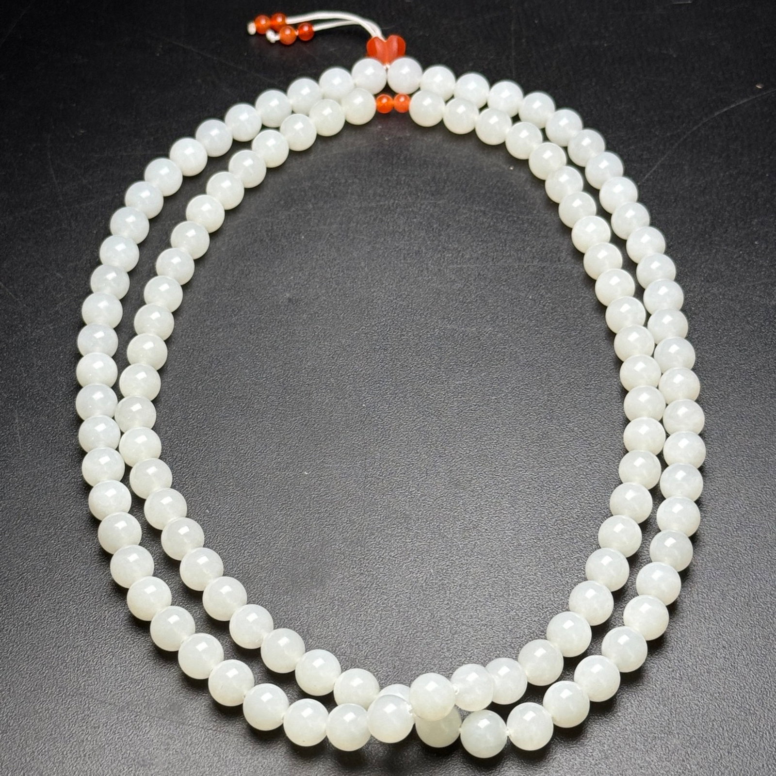 An Exquisite White Jade Necklace - 2