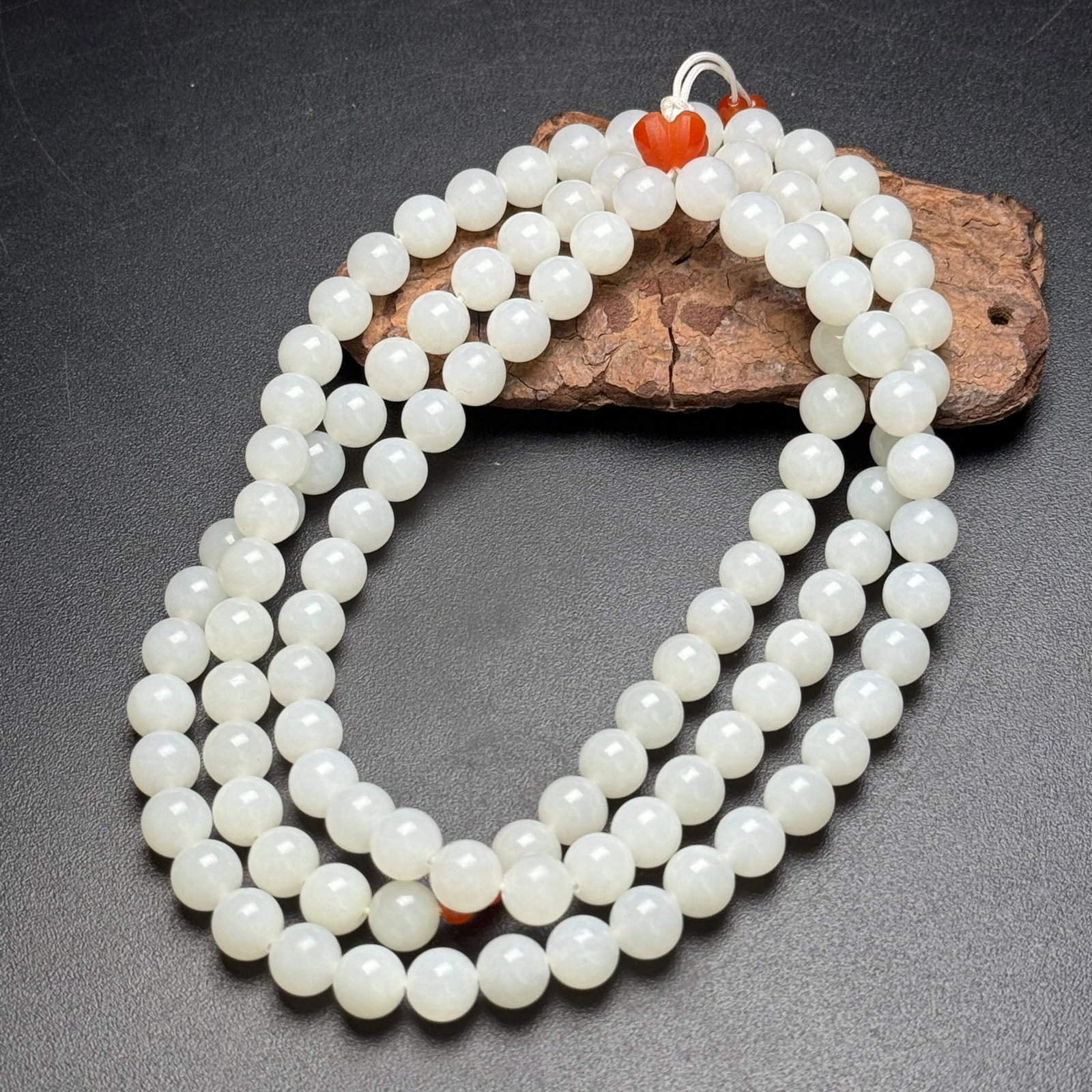 An Exquisite White Jade Necklace - 3