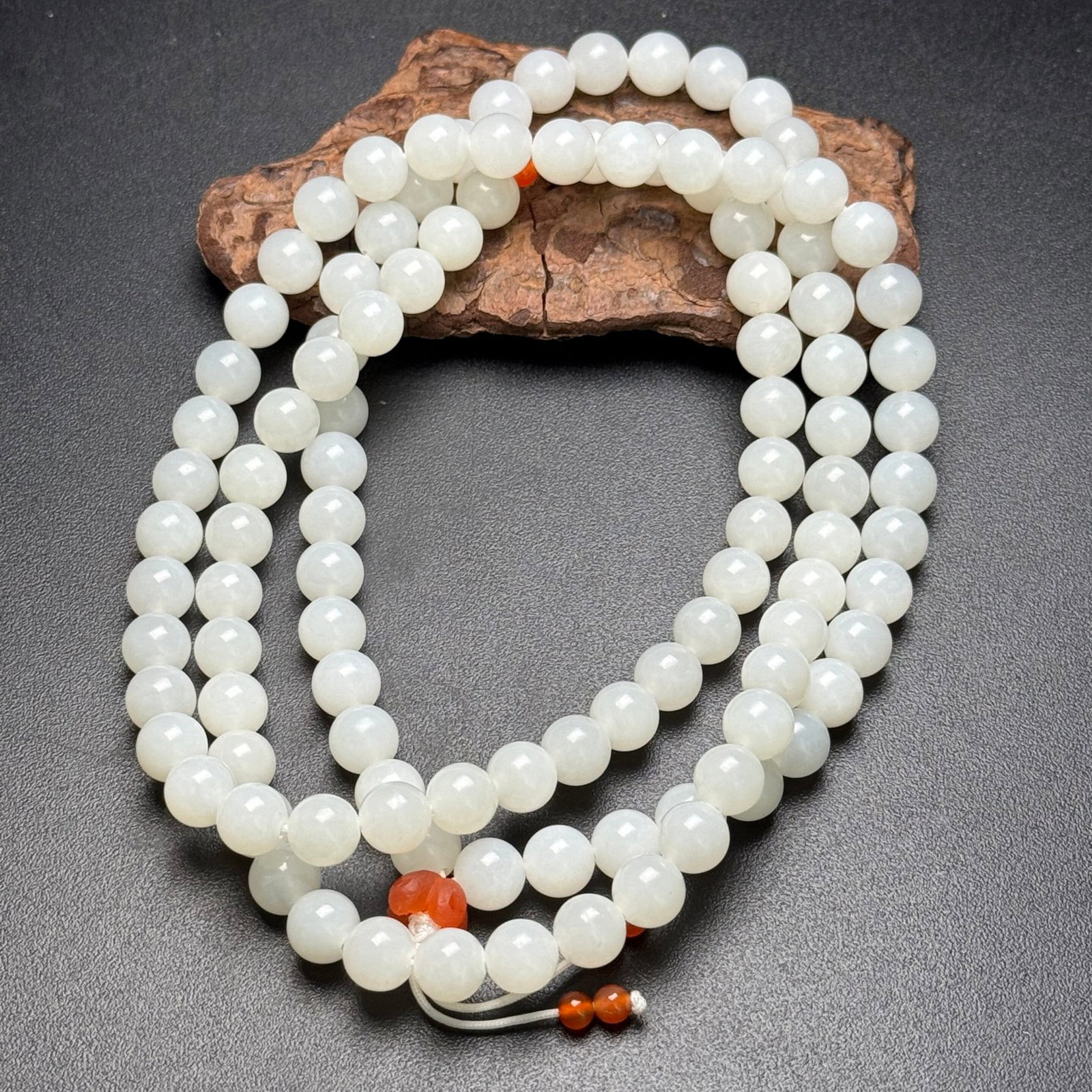 An Exquisite White Jade Necklace - 4