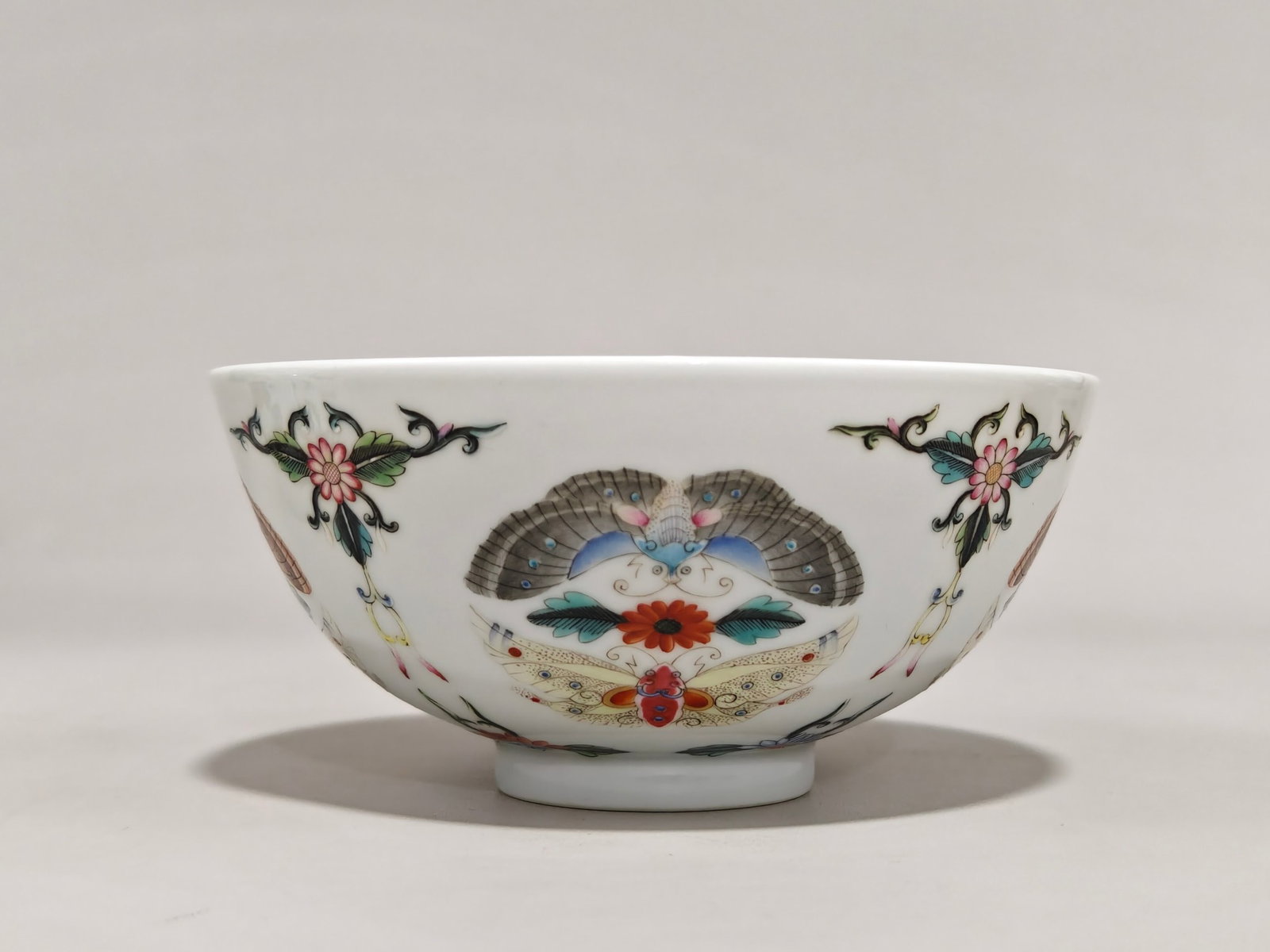 A Pair of Exquisite Famille-Rose Butterfly Pattern Bowls - 5