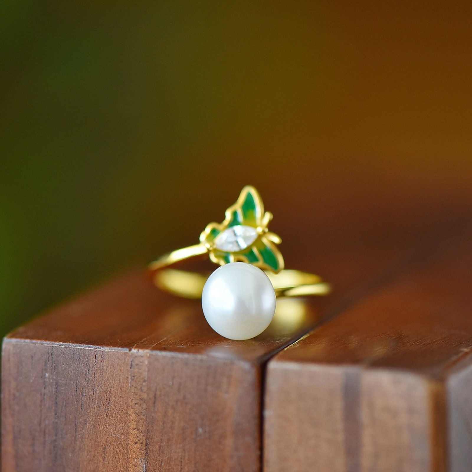 An Exquisite Sterling Silver-Gold Plated Inlaid Pearls Ring,Inlaid Diamond - 4