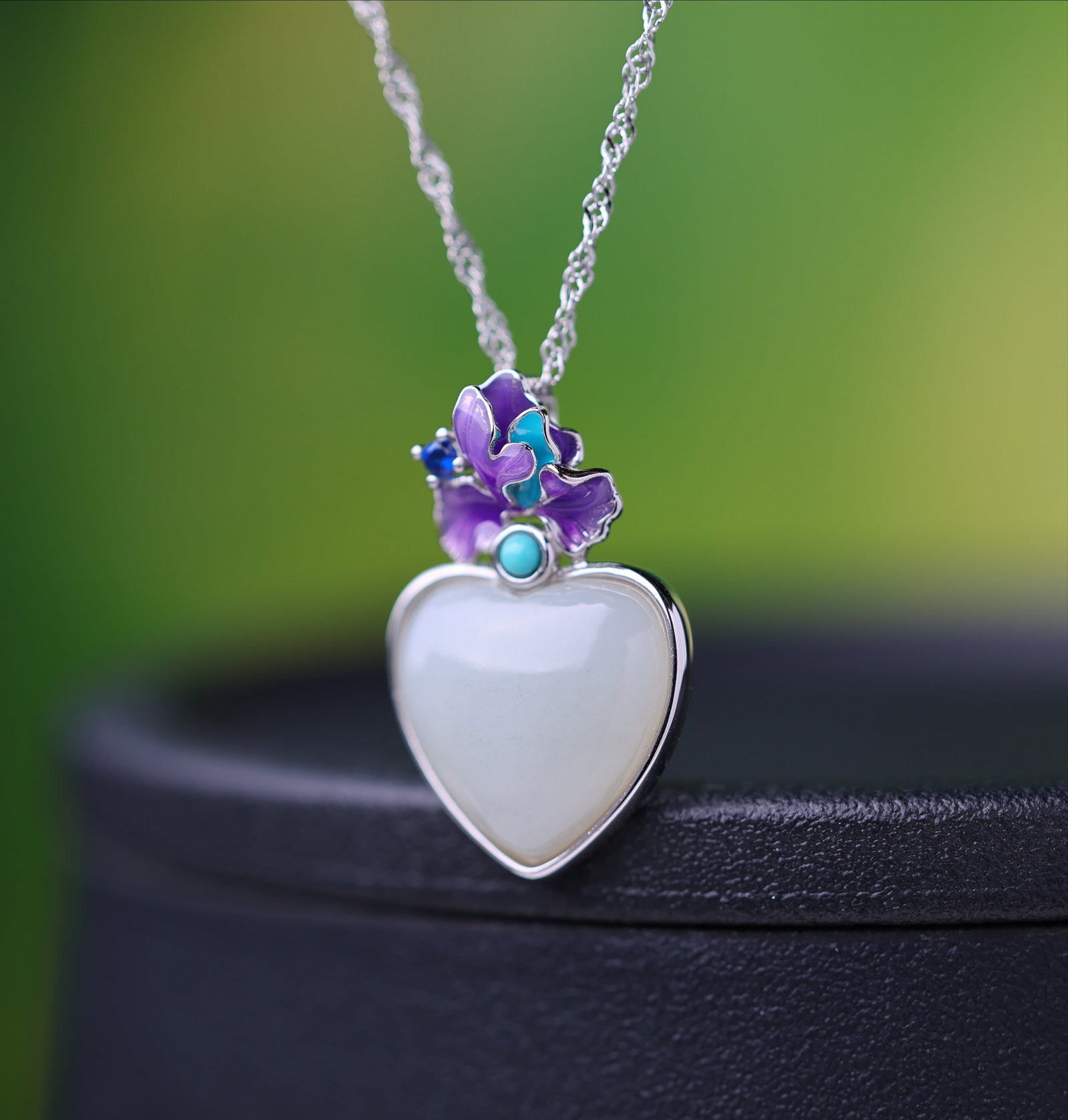 An Exquisite Sterling Silver Inlaid White Jade Pendant - 3