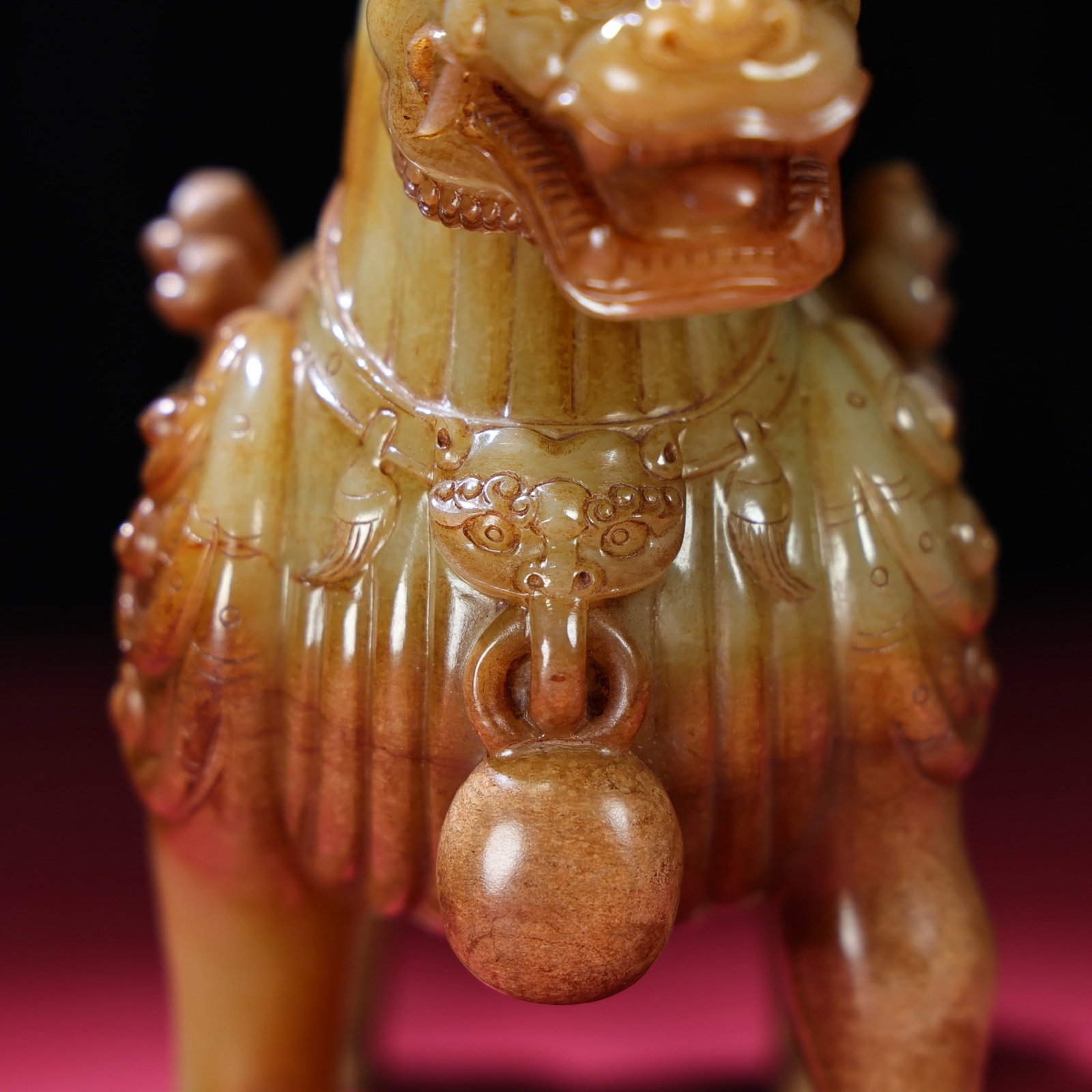 An Exquisite White Jade Lion-Shaped Utensil - 4