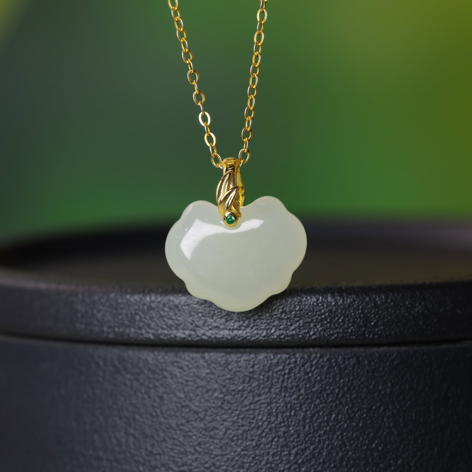 An Exquisite Sterling Silver-Gold Plated Inlaid White Jade Pendant - 5